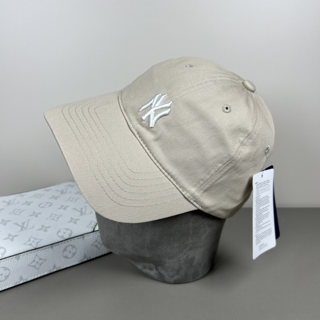 P80 with dust bag It’s new. MLB’s got new money