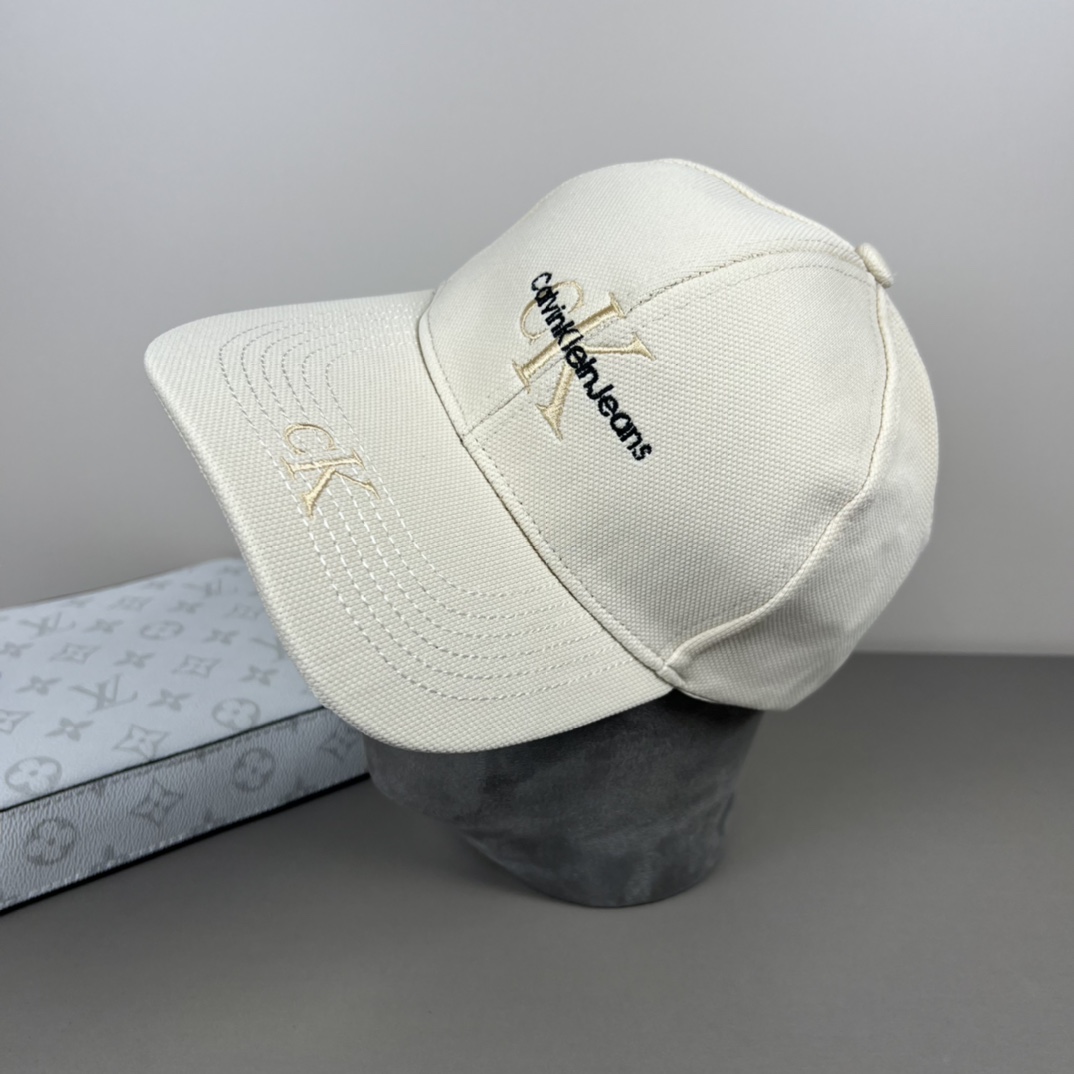 High-End Classic P80 Calvin Klein CK Logo: Red Book’s Top Choice, Celebrity Favorite