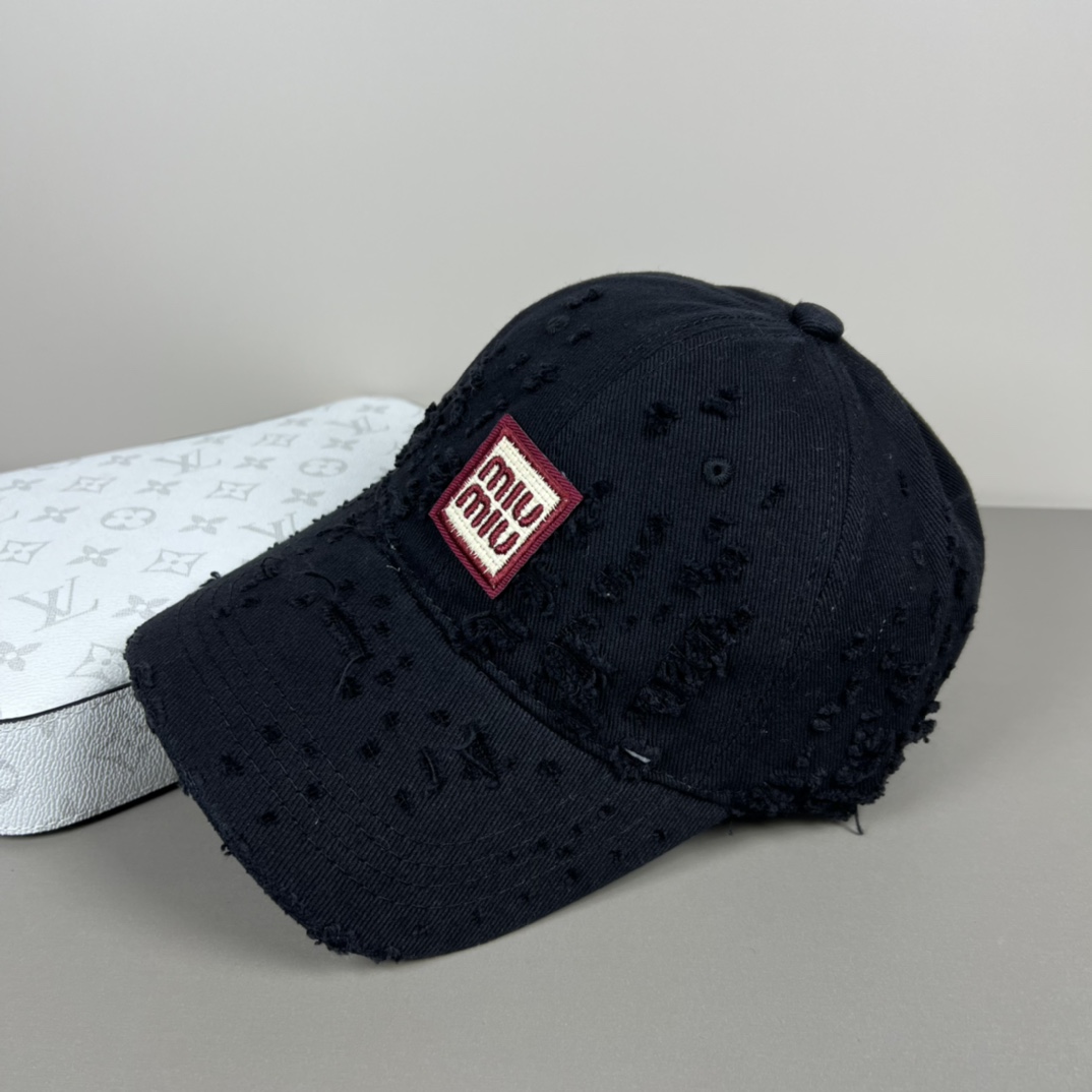 Original Miumiu Baseball Cap: Little Red Book Recommended, Original Design and Quality - 图片 4