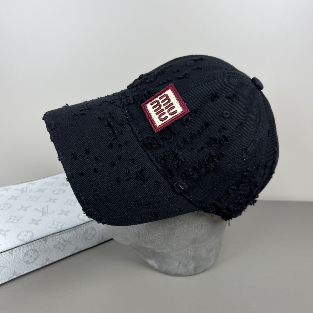 Original Miumiu Baseball Cap: Little Red Book Recommended, Original Design and Quality - 图片 3