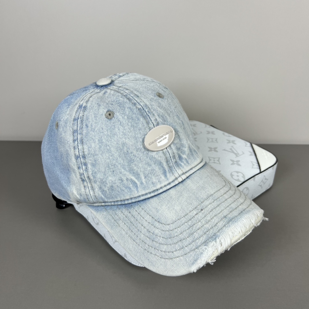 “New Alexanderwang Baseball Caps: High-End Unisex Design for a Stylish Look!” - 图片 4