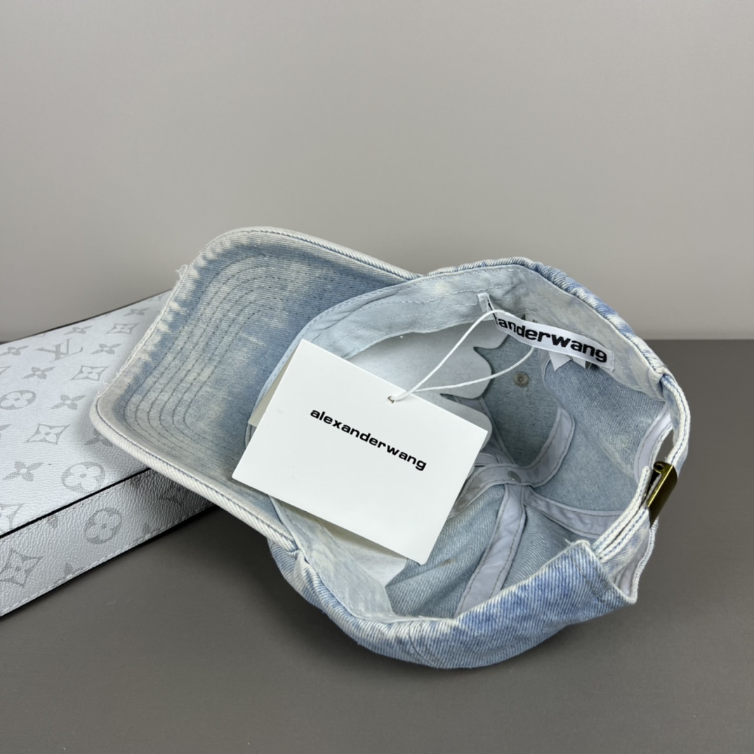 “New Alexanderwang Baseball Caps: High-End Unisex Design for a Stylish Look!” - 图片 6