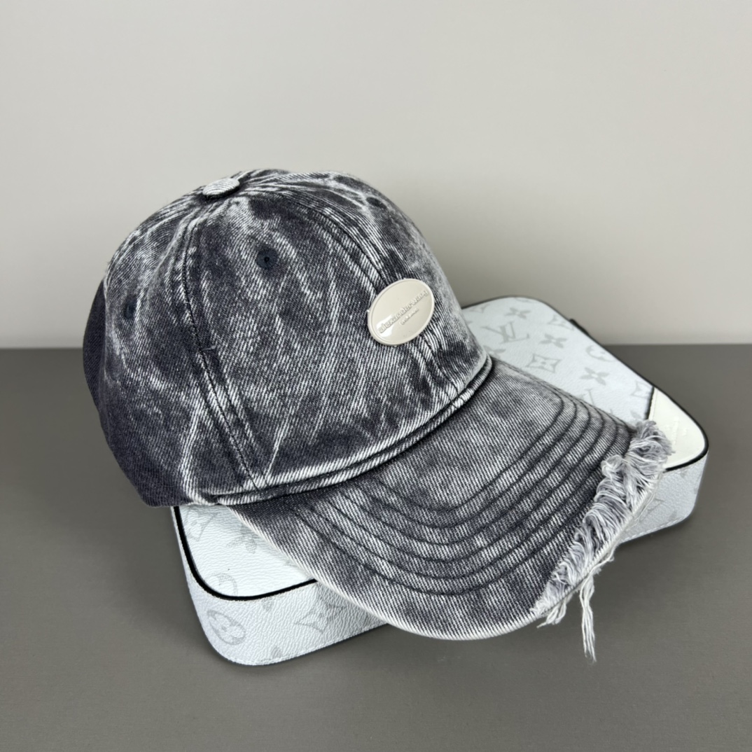 “New Alexanderwang Baseball Caps: High-End Unisex Style in Heavy Workmanship!” - 图片 3