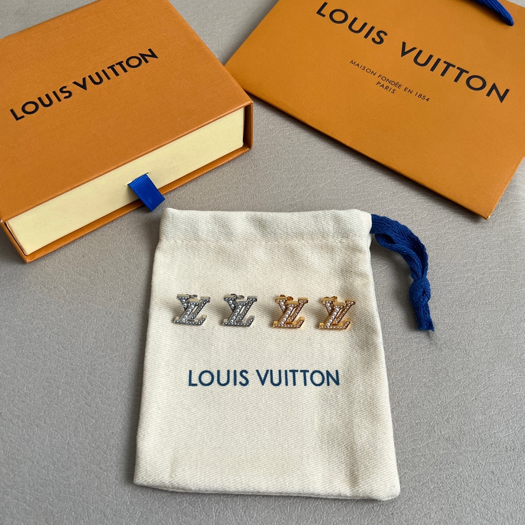 Louis Vuitton LV Stud Earrings - Fashionable and High-Quality Accessory 4 i1740847514 9406 0