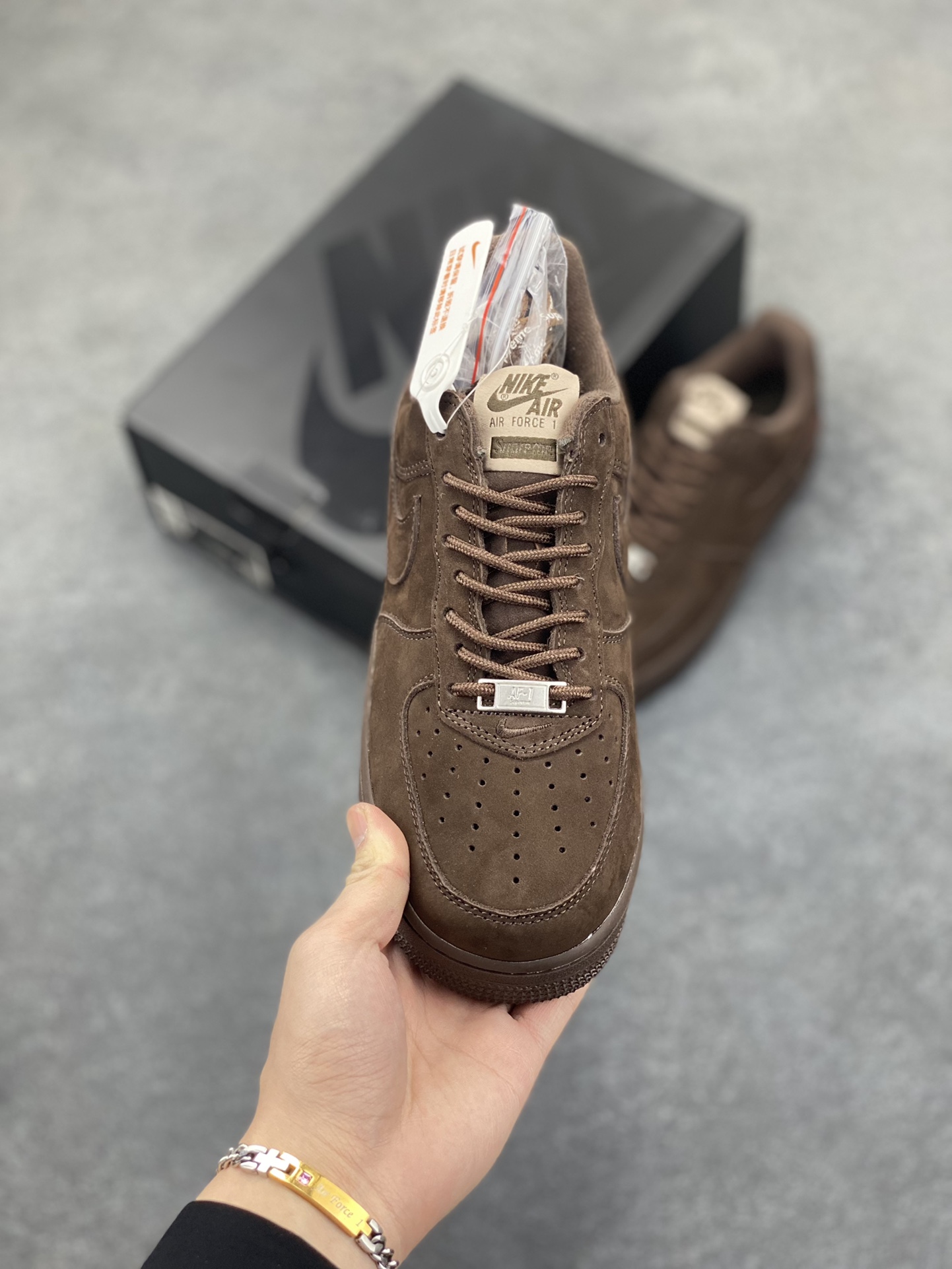 图片[2]-福利特价 Air Force 1 Nike Low SUPERME联名 原楦头原纸板 打造纯正空军版型 专注外贸渠道 全掌内置蜂窝气垫 #原盒配件 原厂中底钢印、拉帮完美 货号：CU9225-200 尺码：36 36.5 37.5 38 38.5 39 40 40.5 41 42 42.5 43 44 44.5 45-选品中心