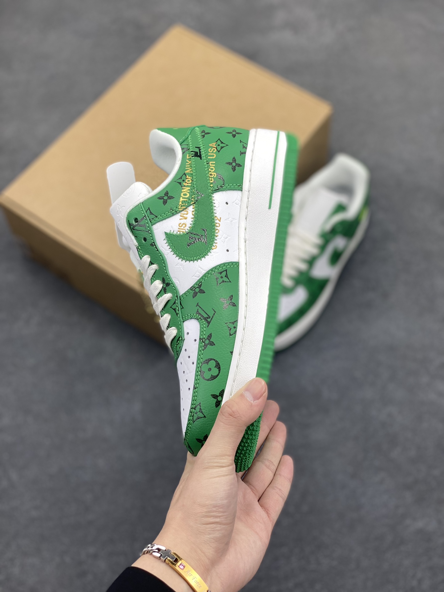 图片[3]-福利特价 NK Air Force 1 空军一号 LV联名 原楦头原纸板 打造纯正空军版型#专注外贸渠道 全掌内置蜂窝气垫 #原盒配件 原厂中底钢印、拉帮完美 货号：1A9V9V 尺码：36 36.5 37.5 38 38.5 39 40 40.5 41 42 42.5 43 44 44.5 45-选品中心