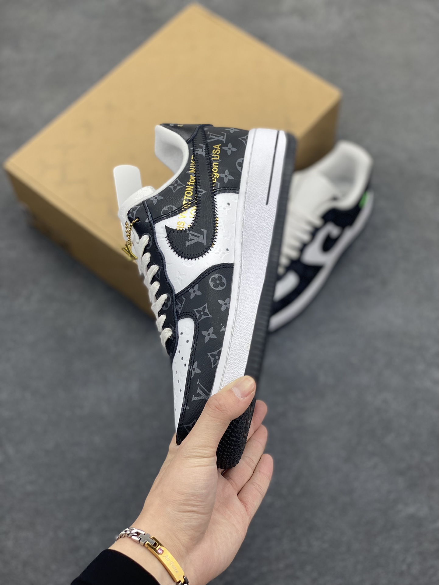 图片[3]-福利特价 NK Air Force 1 空军一号 LV联名 原楦头原纸板 打造纯正空军版型#专注外贸渠道 全掌内置蜂窝气垫 #原盒配件 原厂中底钢印、拉帮完美 货号：1A9VD02 尺码：36 36.5 37.5 38 38.5 39 40 40.5 41 42 42.5 43 44 44.5 45-选品中心