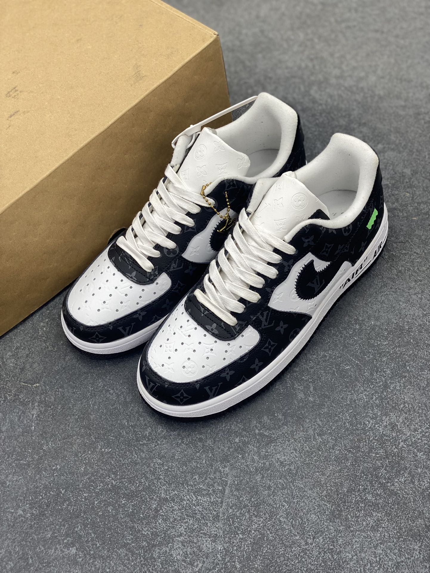 图片[8]-福利特价 NK Air Force 1 空军一号 LV联名 原楦头原纸板 打造纯正空军版型#专注外贸渠道 全掌内置蜂窝气垫 #原盒配件 原厂中底钢印、拉帮完美 货号：1A9VD02 尺码：36 36.5 37.5 38 38.5 39 40 40.5 41 42 42.5 43 44 44.5 45-选品中心