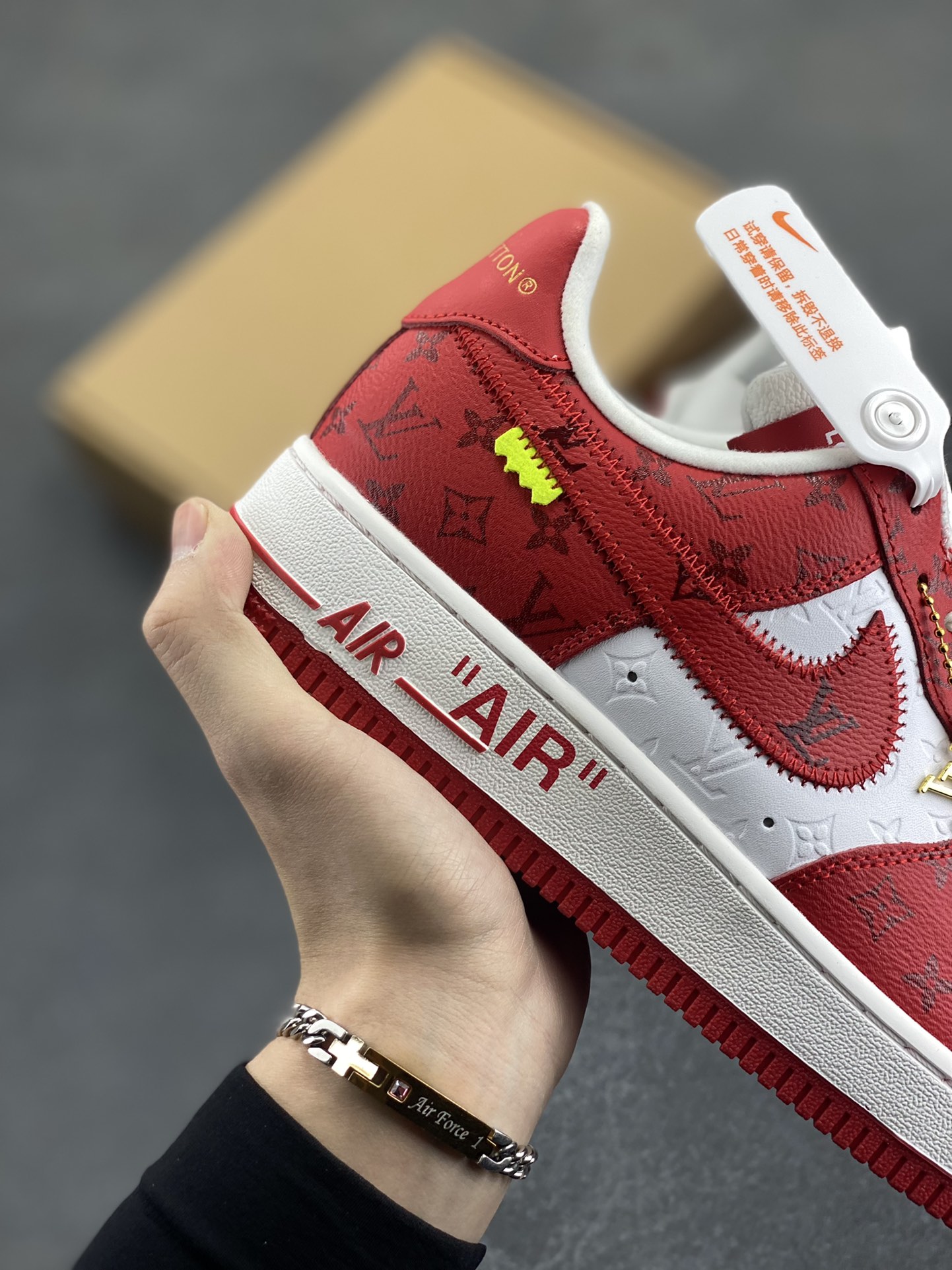 图片[6]-福利特价 NK Air Force 1 空军一号 LV联名 原楦头原纸板 打造纯正空军版型#专注外贸渠道 全掌内置蜂窝气垫 #原盒配件 原厂中底钢印、拉帮完美 货号：1A9VA7 尺码：36 36.5 37.5 38 38.5 39 40 40.5 41 42 42.5 43 44 44.5 45-选品中心