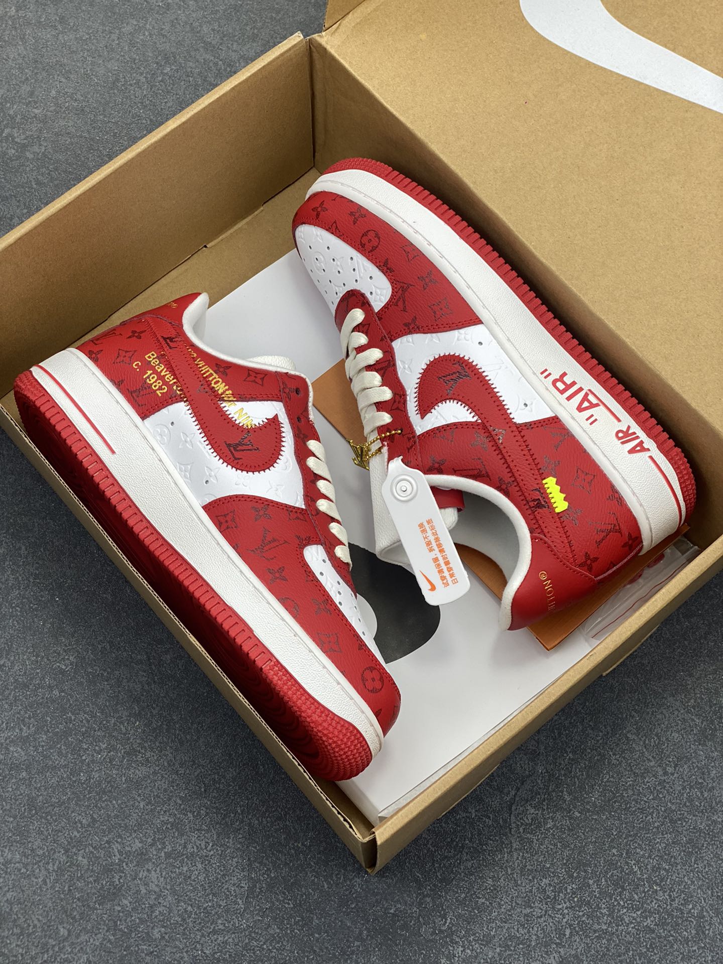 图片[9]-福利特价 NK Air Force 1 空军一号 LV联名 原楦头原纸板 打造纯正空军版型#专注外贸渠道 全掌内置蜂窝气垫 #原盒配件 原厂中底钢印、拉帮完美 货号：1A9VA7 尺码：36 36.5 37.5 38 38.5 39 40 40.5 41 42 42.5 43 44 44.5 45-选品中心