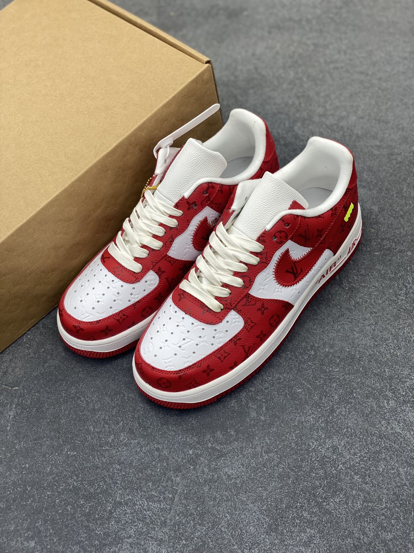 图片[8]-福利特价 NK Air Force 1 空军一号 LV联名 原楦头原纸板 打造纯正空军版型#专注外贸渠道 全掌内置蜂窝气垫 #原盒配件 原厂中底钢印、拉帮完美 货号：1A9VA7 尺码：36 36.5 37.5 38 38.5 39 40 40.5 41 42 42.5 43 44 44.5 45-选品中心