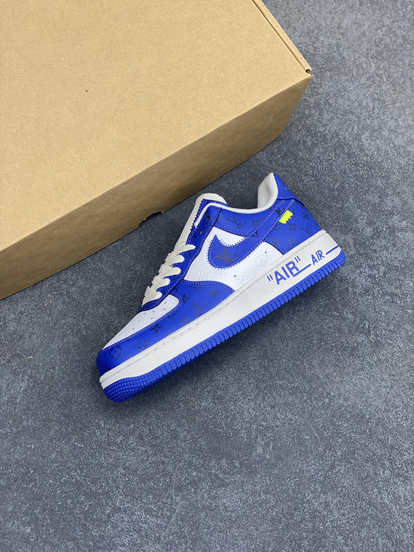 图片[7]-福利特价 NK Air Force 1 空军一号 LV联名 原楦头原纸板 打造纯正空军版型#专注外贸渠道 全掌内置蜂窝气垫 #原盒配件 原厂中底钢印、拉帮完美 货号：1A9VA0 尺码：36 36.5 37.5 38 38.5 39 40 40.5 41 42 42.5 43 44 44.5 45-选品中心