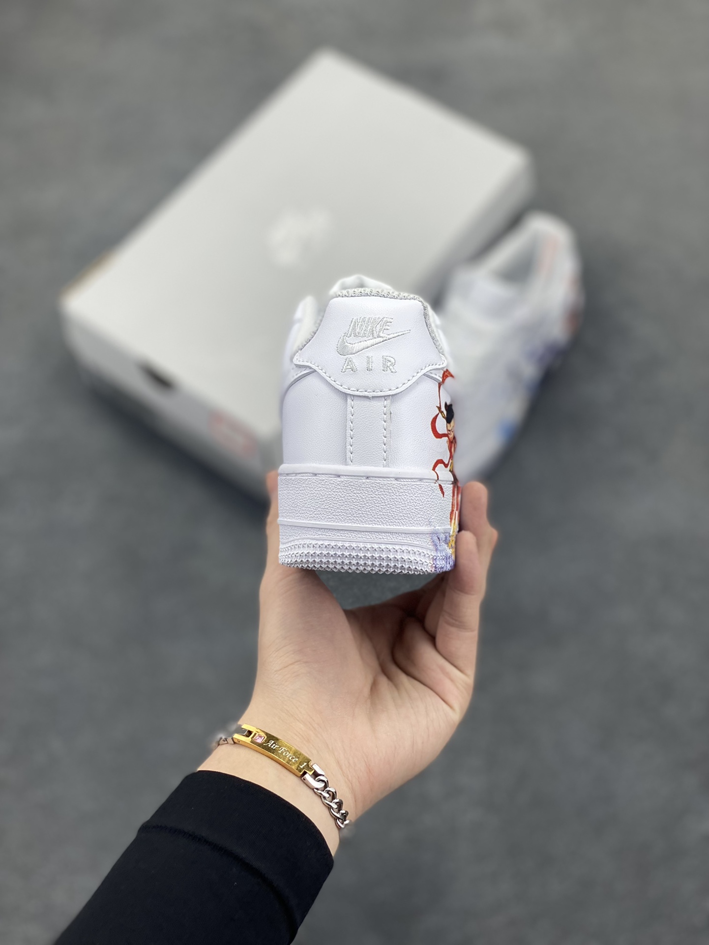 图片[4]-Air Force 1 Low 哪吒手绘涂鸦 原楦头原纸板 打造纯正空军版型 #专注外贸渠道 全掌内置蜂窝气垫 #原盒配件 原厂中底钢印、拉帮完美 货号：DD8959-100 尺码：36 36.5 37.5 38 38.5 39 40 40.5 41 42 42.5 43 44 44.5 45-选品中心