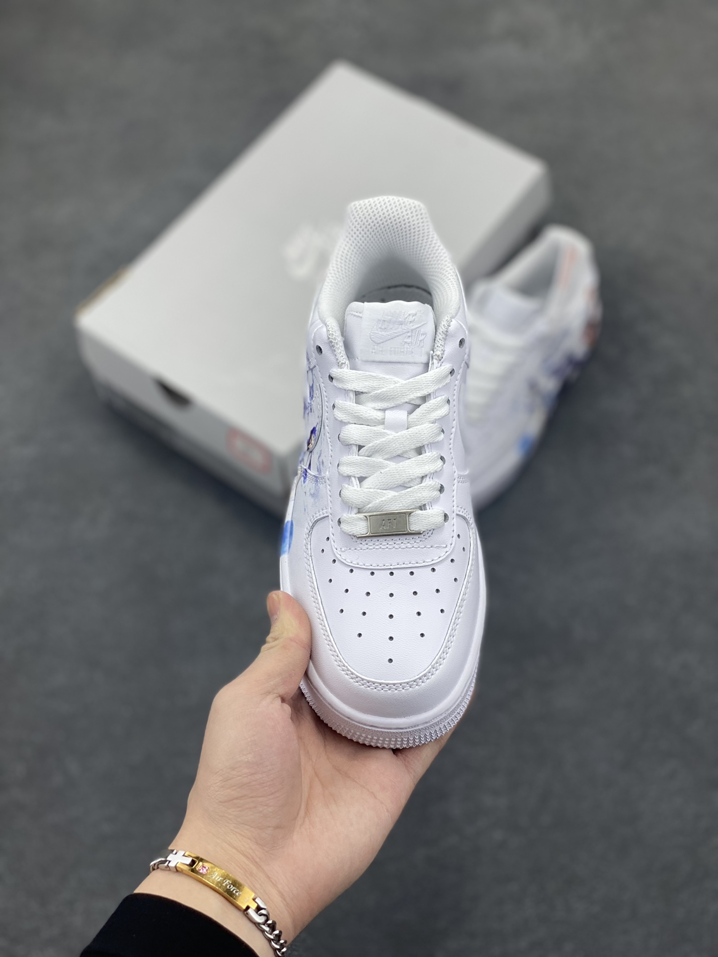 图片[2]-Air Force 1 Low 哪吒手绘涂鸦 原楦头原纸板 打造纯正空军版型 #专注外贸渠道 全掌内置蜂窝气垫 #原盒配件 原厂中底钢印、拉帮完美 货号：DD8959-100 尺码：36 36.5 37.5 38 38.5 39 40 40.5 41 42 42.5 43 44 44.5 45-选品中心