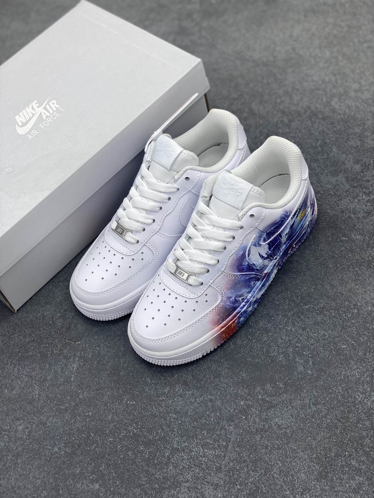 图片[8]-Air Force 1 Low 哪吒手绘涂鸦 原楦头原纸板 打造纯正空军版型 #专注外贸渠道 全掌内置蜂窝气垫 #原盒配件 原厂中底钢印、拉帮完美 货号：DD8959-100 尺码：36 36.5 37.5 38 38.5 39 40 40.5 41 42 42.5 43 44 44.5 45-选品中心