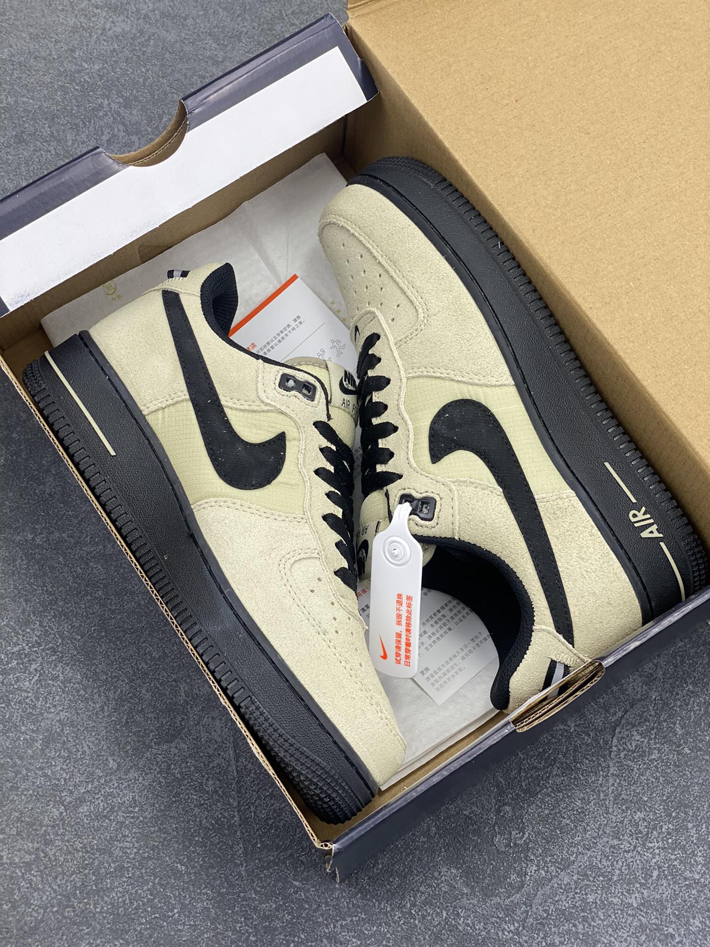 图片[9]-Air Force 1 Low 黑棕 原楦头原纸板 打造纯正空军版型 #专注外贸渠道 全掌内置蜂窝气垫 #原盒配件 原厂中底钢印、拉帮完美 货号：HV6526-200 尺码：36 36.5 37.5 38 38.5 39 40 40.5 41 42 42.5 43 44 44.5 45-选品中心