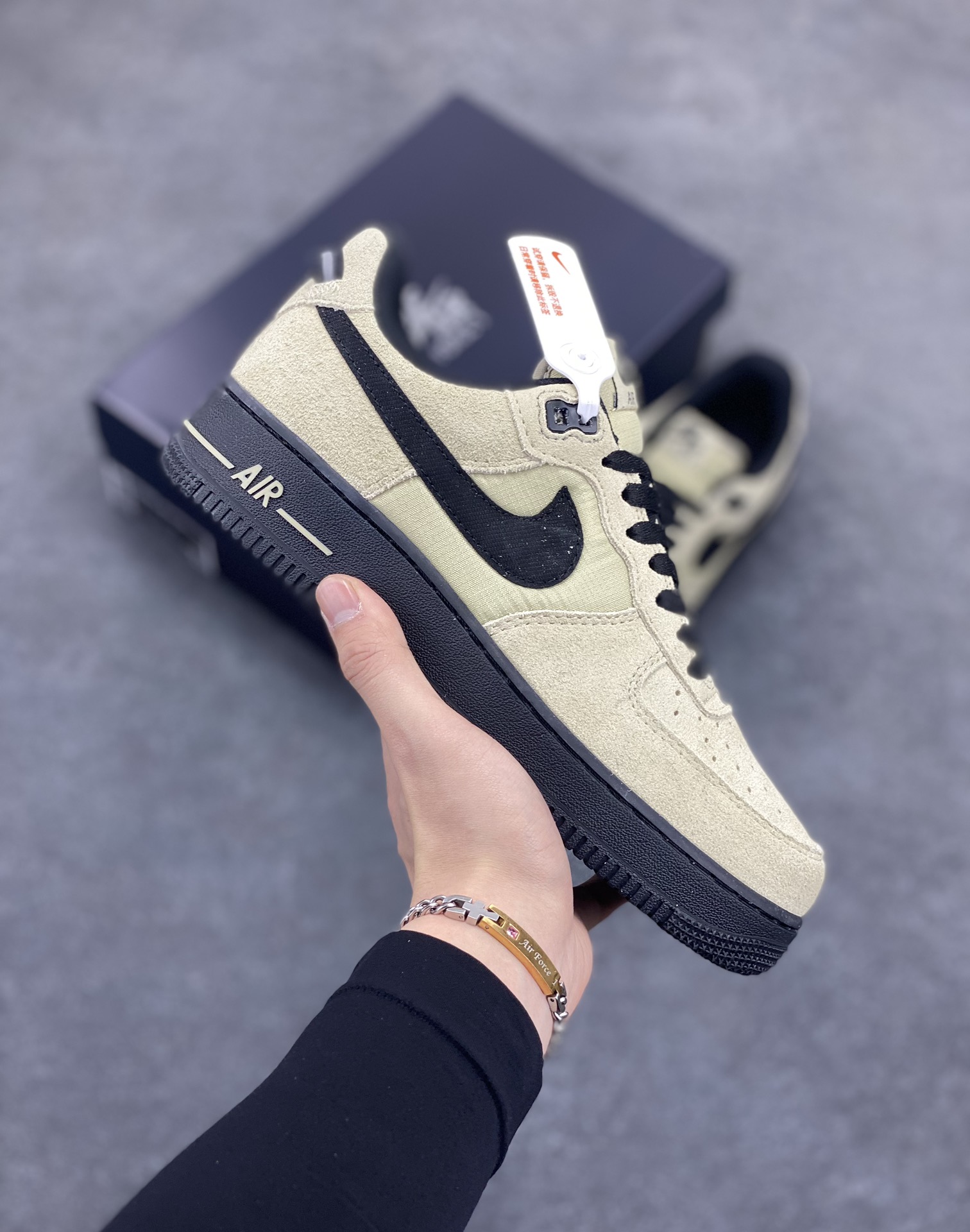 Air Force 1 Low 黑棕 原楦头原纸板 打造纯正空军版型 #专注外贸渠道 全掌内置蜂窝气垫 #原盒配件 原厂中底钢印、拉帮完美 货号:HV6526-200 尺码:36 36.5 37.5 38 38.5 39 40 40.5 41 42 42.5 43 44 44.5 45-选品中心