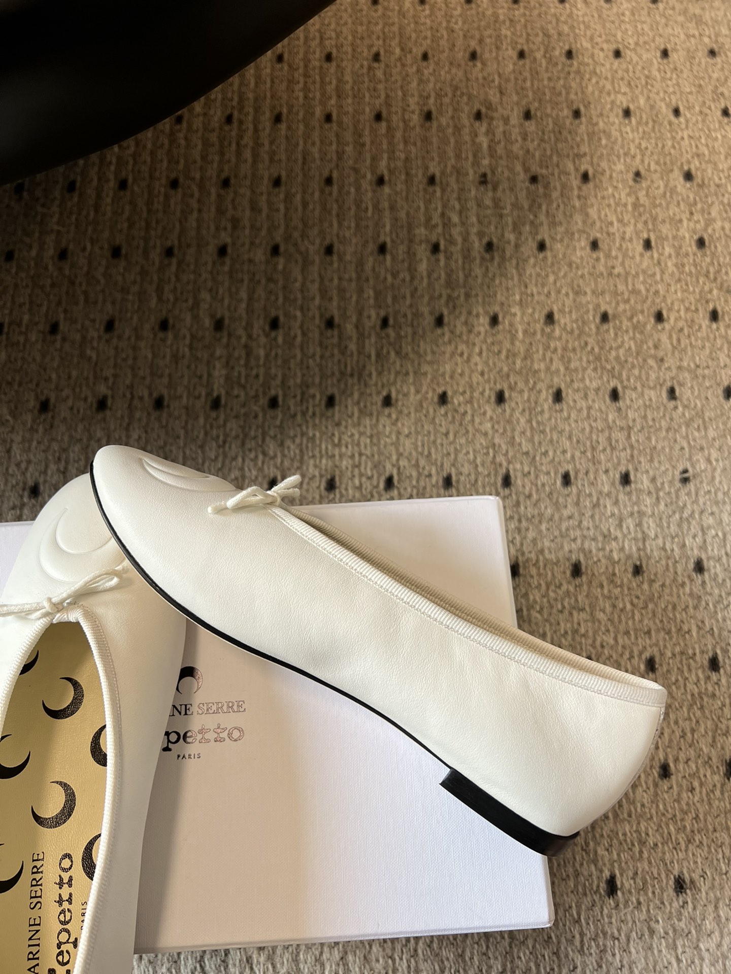 Marine Serre x Repetto Collaboration: Moon-Inspired Ballet Shoes in Unique Colors - 图片 3