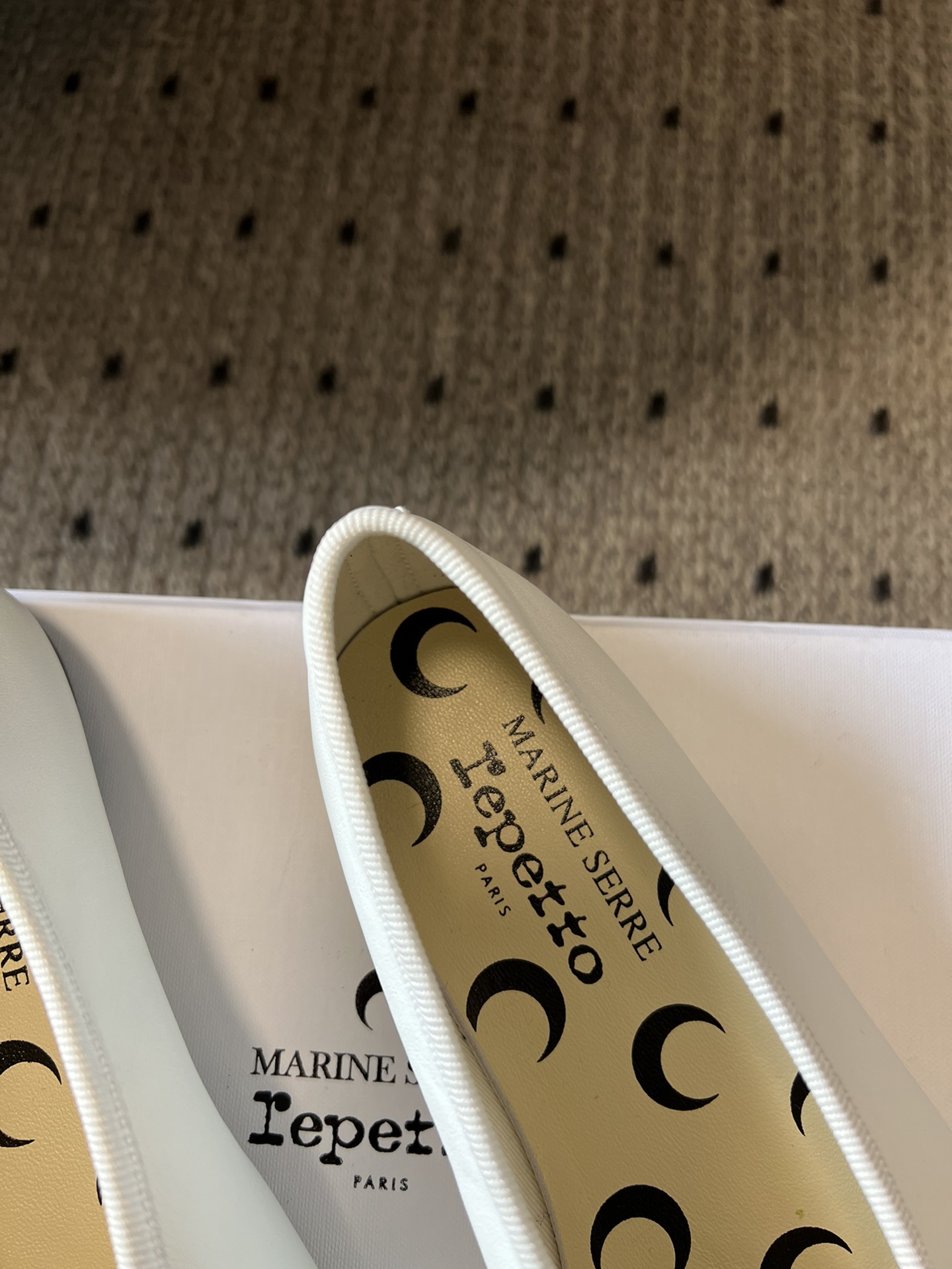 Marine Serre x Repetto Collaboration: Moon-Inspired Ballet Shoes in Unique Colors - 图片 5