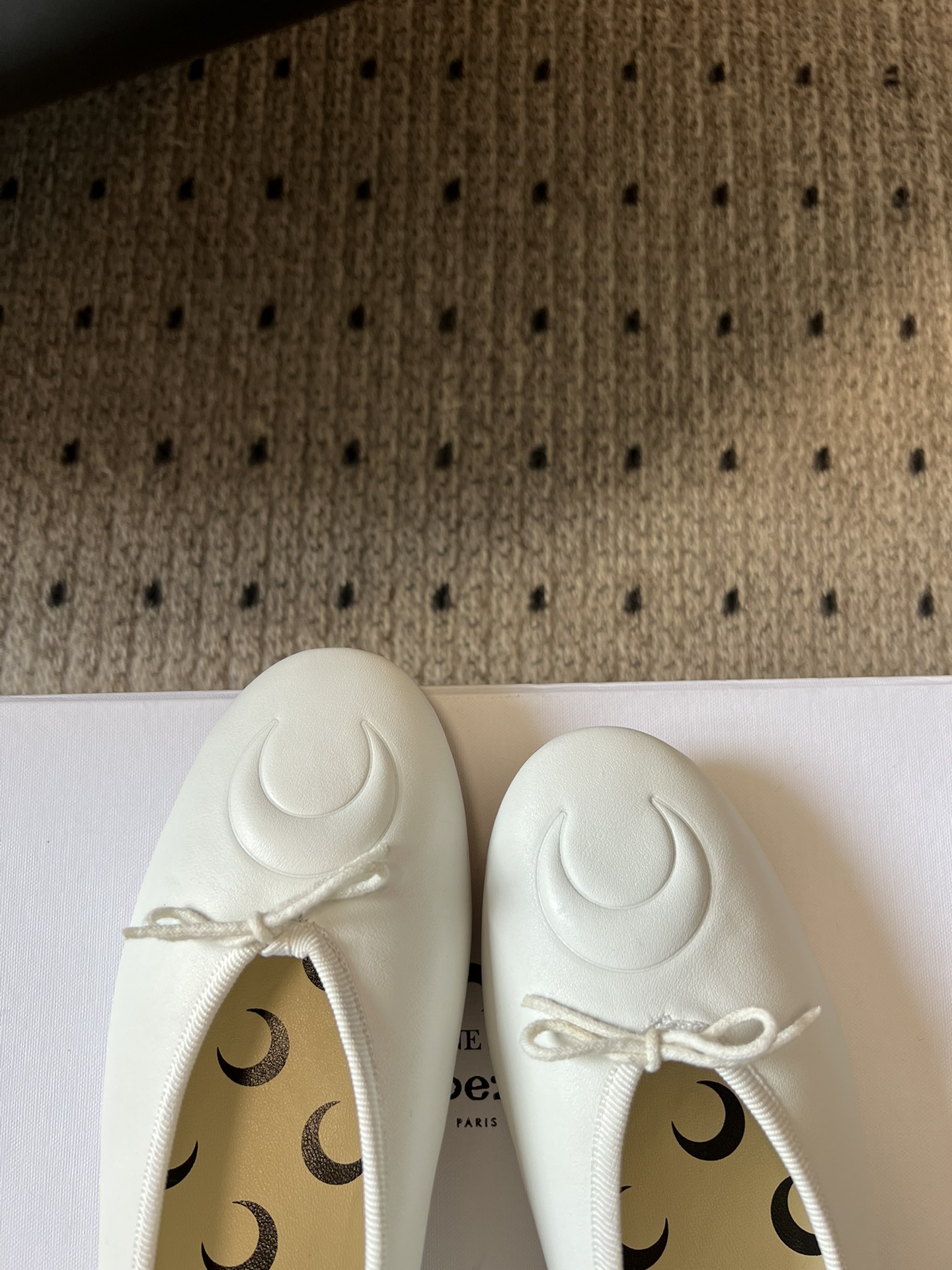 Marine Serre x Repetto Collaboration: Moon-Inspired Ballet Shoes in Unique Colors - 图片 4