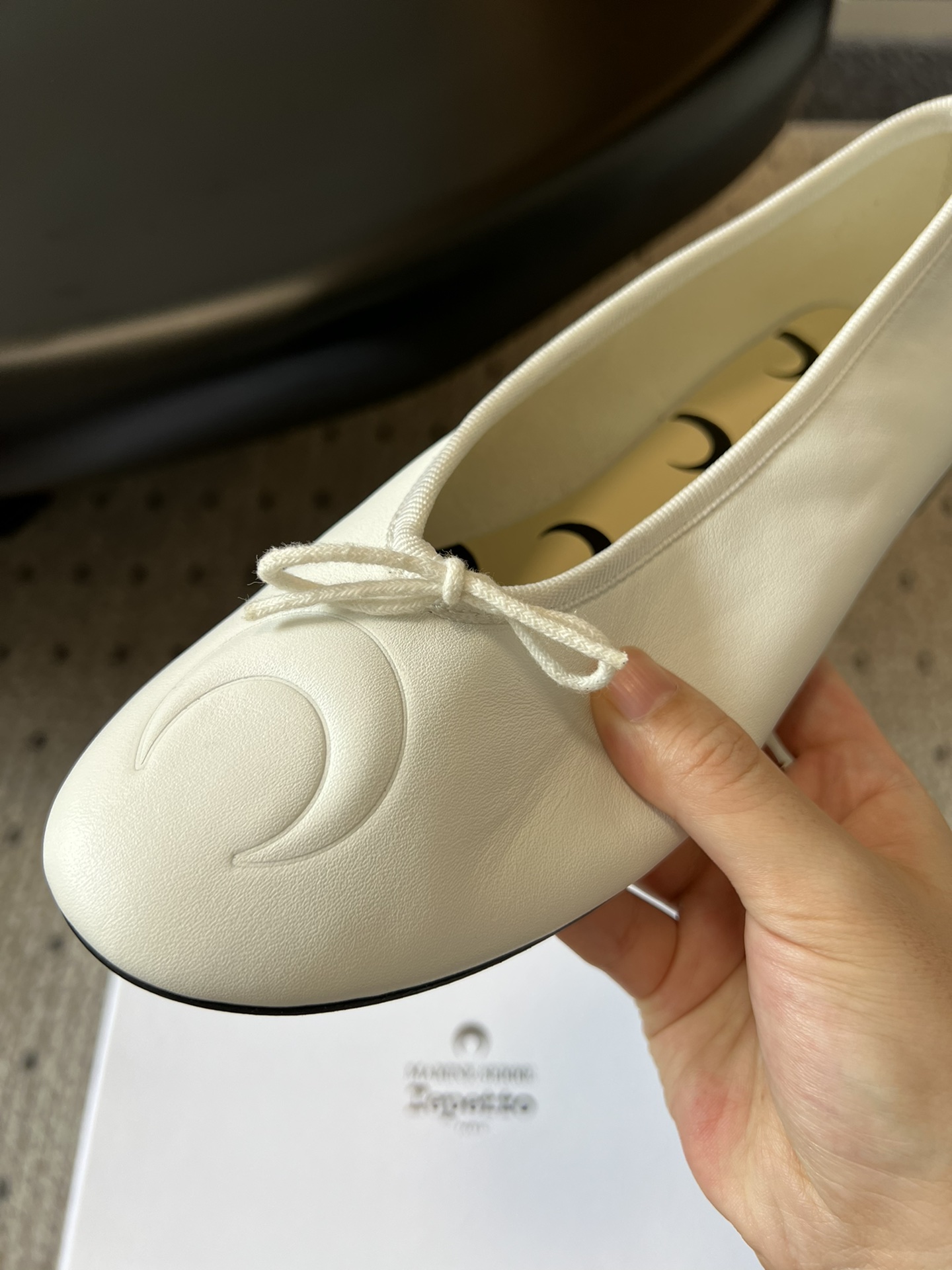 Marine Serre x Repetto Collaboration: Moon-Inspired Ballet Shoes in Unique Colors - 图片 9
