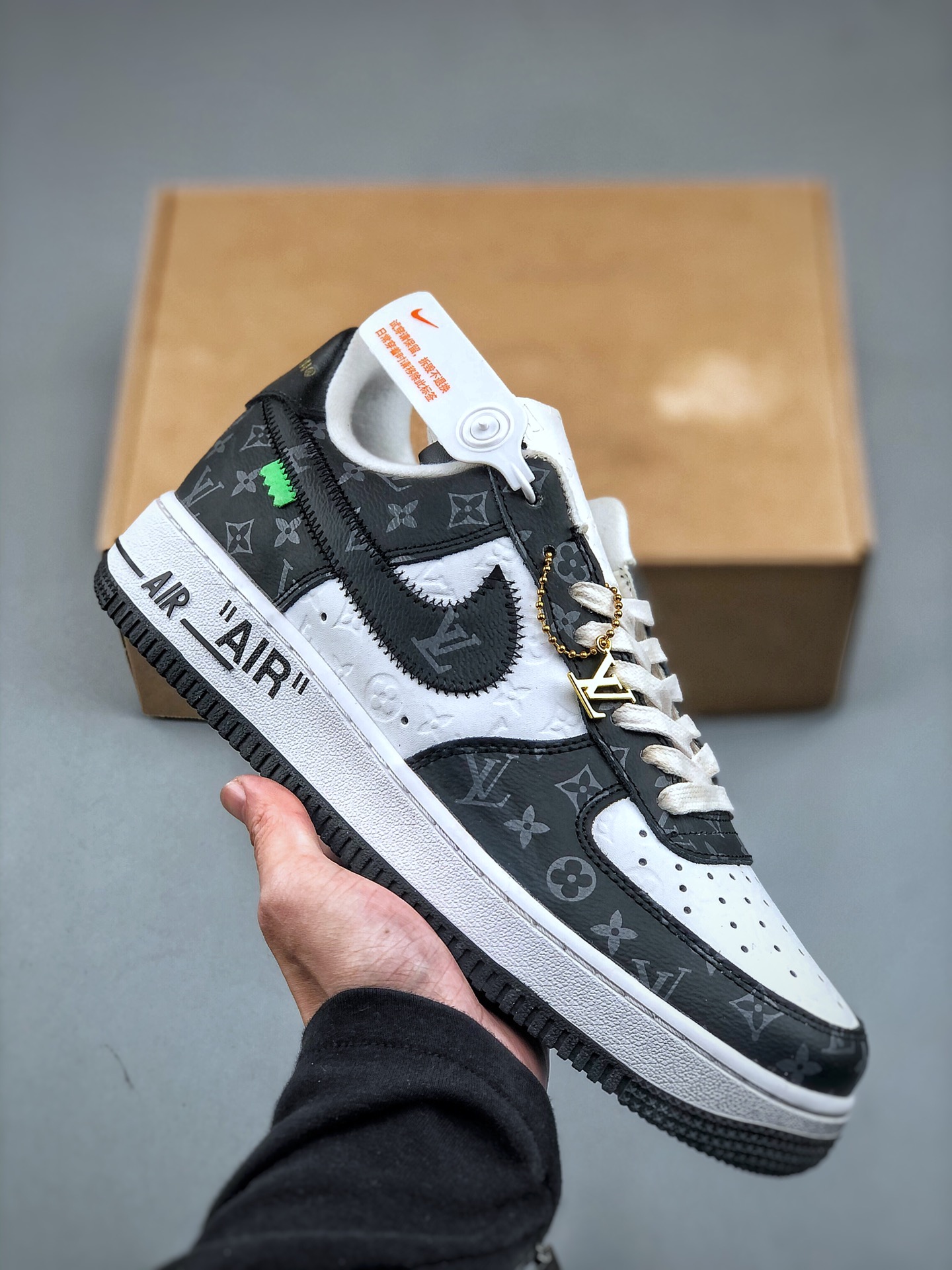 💰真标190💰公司级260💰纯原360AD Originals Superstar 贝壳头 白黑采用全新头层拼接皮革材质 后跟采用特色3D立体印字 渠道正品订单 诠释市场最高工艺水平全鞋进口头层皮料打造。区别市面普通真标版本,进出专柜无压力 货号:JH5469 尺码:35-45(半)Lv x Nike Air Force 1 Low 路易斯威登驴牌LV联名 空军一号低帮运动休闲板鞋 原楦头原纸板 打造纯正空军版型#专注外贸渠道 全掌内置蜂窝气垫 #原盒配件 中底钢印、拉帮完美 货号:1A9V80 尺码:36-45(半)