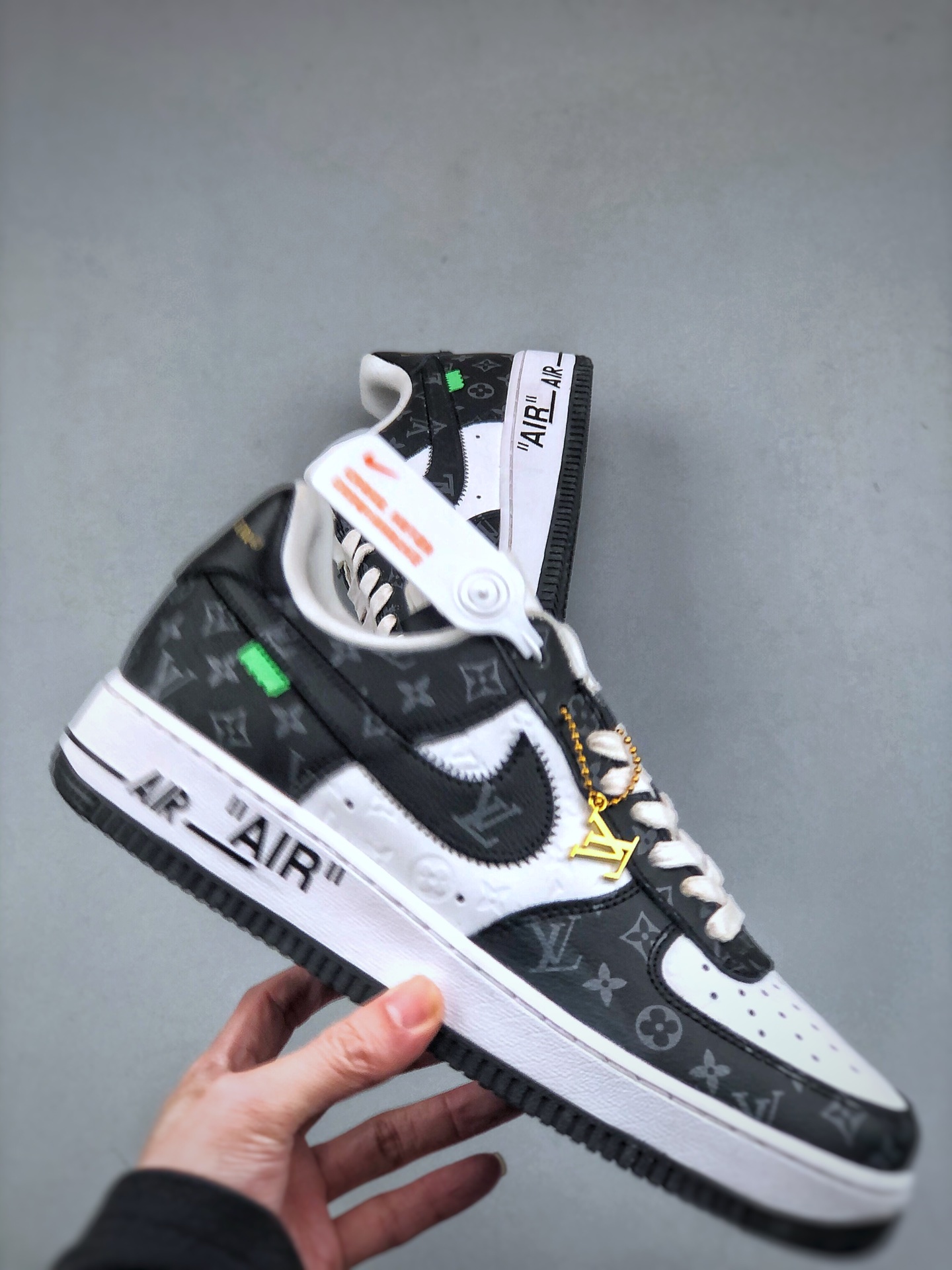 💰真标190💰公司级260💰纯原360AD Originals Superstar 贝壳头 白黑采用全新头层拼接皮革材质 后跟采用特色3D立体印字 渠道正品订单 诠释市场最高工艺水平全鞋进口头层皮料打造。区别市面普通真标版本,进出专柜无压力 货号:JH5469 尺码:35-45(半)Lv x Nike Air Force 1 Low 路易斯威登驴牌LV联名 空军一号低帮运动休闲板鞋 原楦头原纸板 打造纯正空军版型#专注外贸渠道 全掌内置蜂窝气垫 #原盒配件 中底钢印、拉帮完美 货号:1A9V80 尺码:36-45(半)