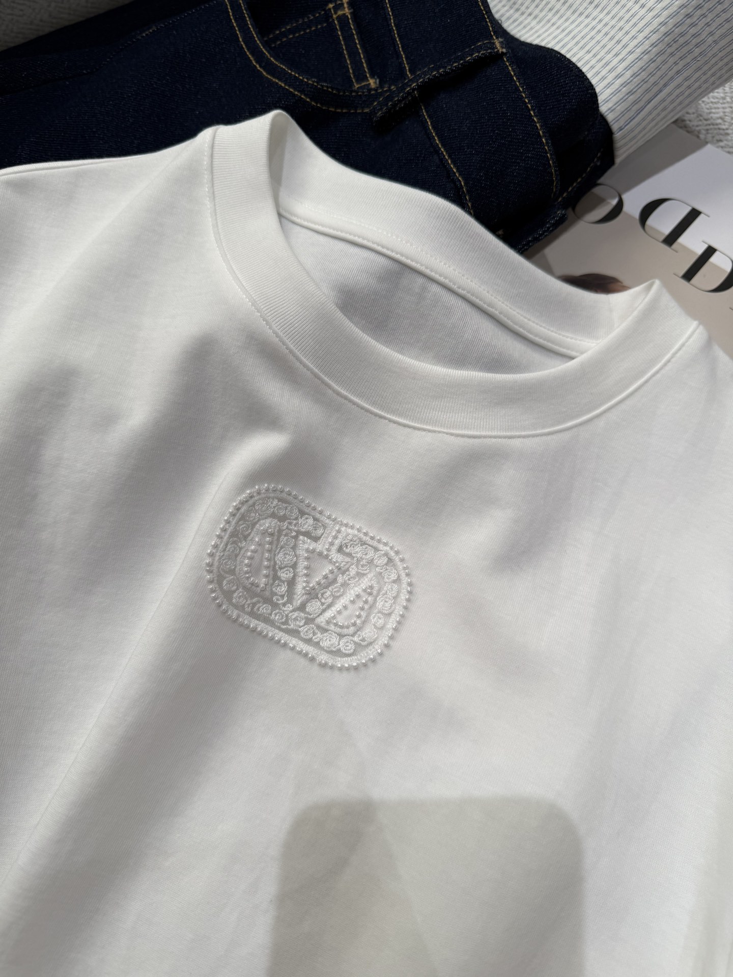 Fashion Update: P449 Female Suit & Warren T-shirt Spring Collection Highlights - 图片 5