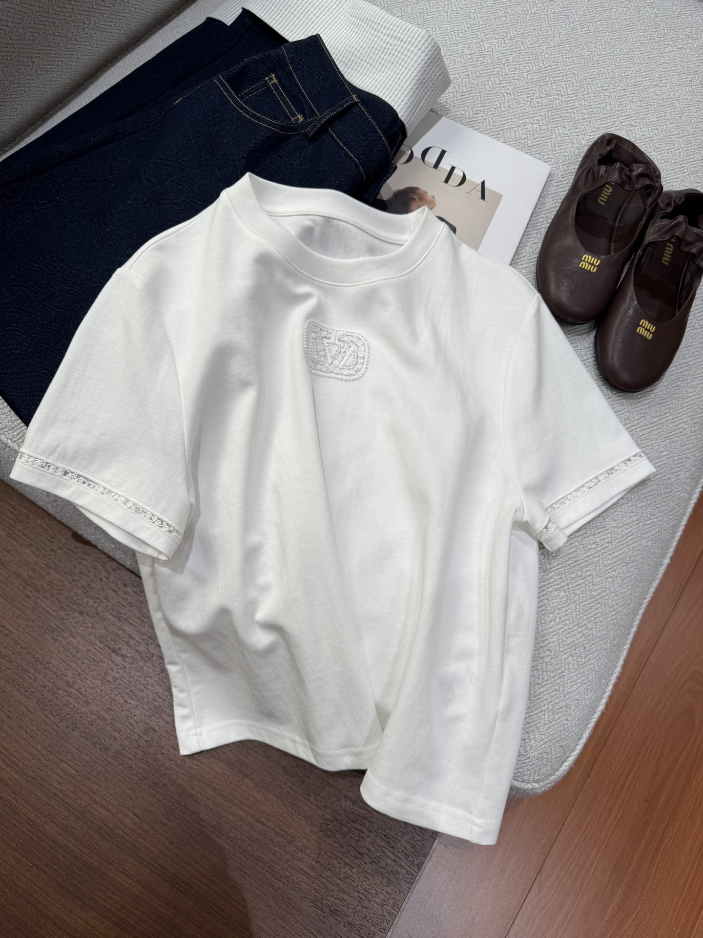 Fashion Update: P449 Female Suit & Warren T-shirt Spring Collection Highlights - 图片 2