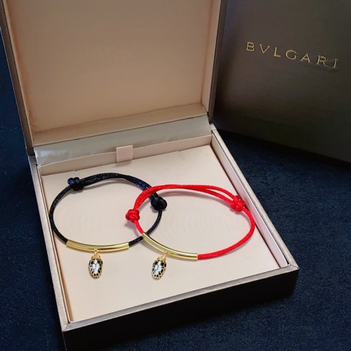 Bvlgari Slangenkop Rode Touw Armband - Symbool van Kracht en Vernieuwing 1 Bvlgari Slangenkop Rode Touw Armband - Symbool van Kracht en Vernieuwing