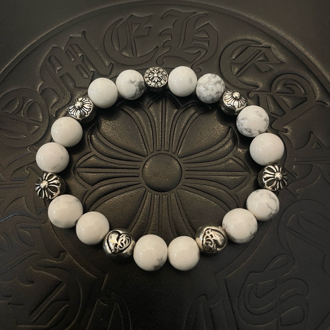 NO:114989,Batch New [Counter Quality] Chrome Hearts Croxin Classic retro multi-element white turquoise bracelet, Kuaishou/ins/Little Red Book popular, different concave and convex and convex design styles present unique. Cross Scout flowers are Croxin's logo, so they last longer. Genuine version Chrome Hearts Croxin Difference to the market ordinary light version, match the quality of the version, look at the details of the letter printing, retro old gray oxygen level. Seiko version!  , jewelry boutique, chrome hearts, chrome hearts, bracelet19860909批 新款【专柜品质】Chrome Hearts克罗心 经典复古多元素白松石手串手链 ,快手/ins/小红书热门,凹凸造型不同的花纹设计风格呈现出与众不同 十字架童军花是克罗心的标志 所以更经久不衰 正品打版Chrome Hearts克罗心 区别市场普通轻版 对版对标品质 看字印细节 复古做旧灰氧程度.精工版本！,饰品精品,chrome hearts,chrome hearts,bracelet,Jewelry