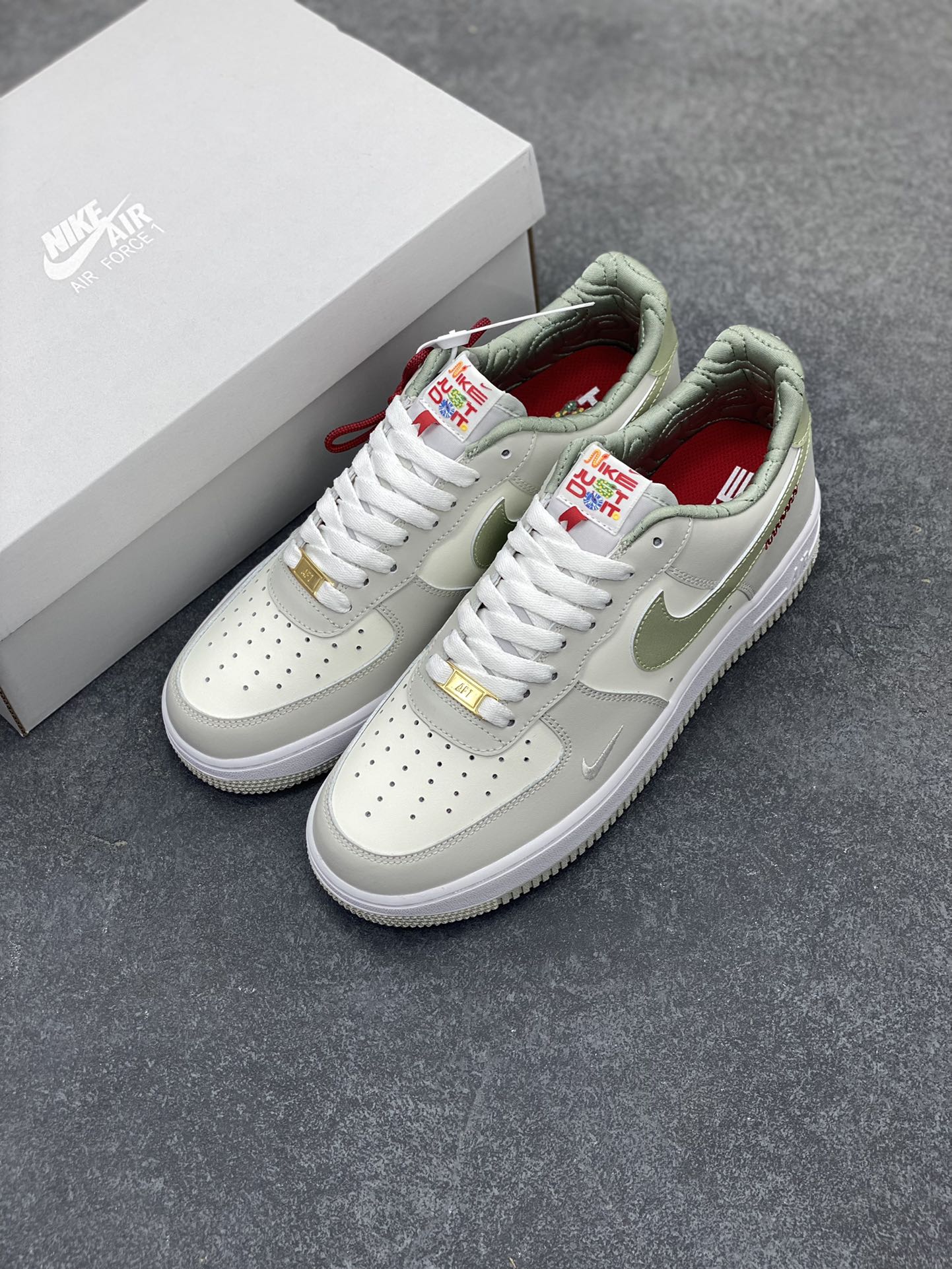 图片[8]-Air Force 1 Low 蛇年牛油果绿 原楦头原纸板 打造纯正空军版型 #专注外贸渠道 全掌内置蜂窝气垫 #原盒配件 原厂中底钢印、拉帮完美 货号：HV6000-131 尺码：35.5 36 36.5 37.5 38 38.5 39 40 40.5 41 42 42.5 43 44 44.5 45-选品中心