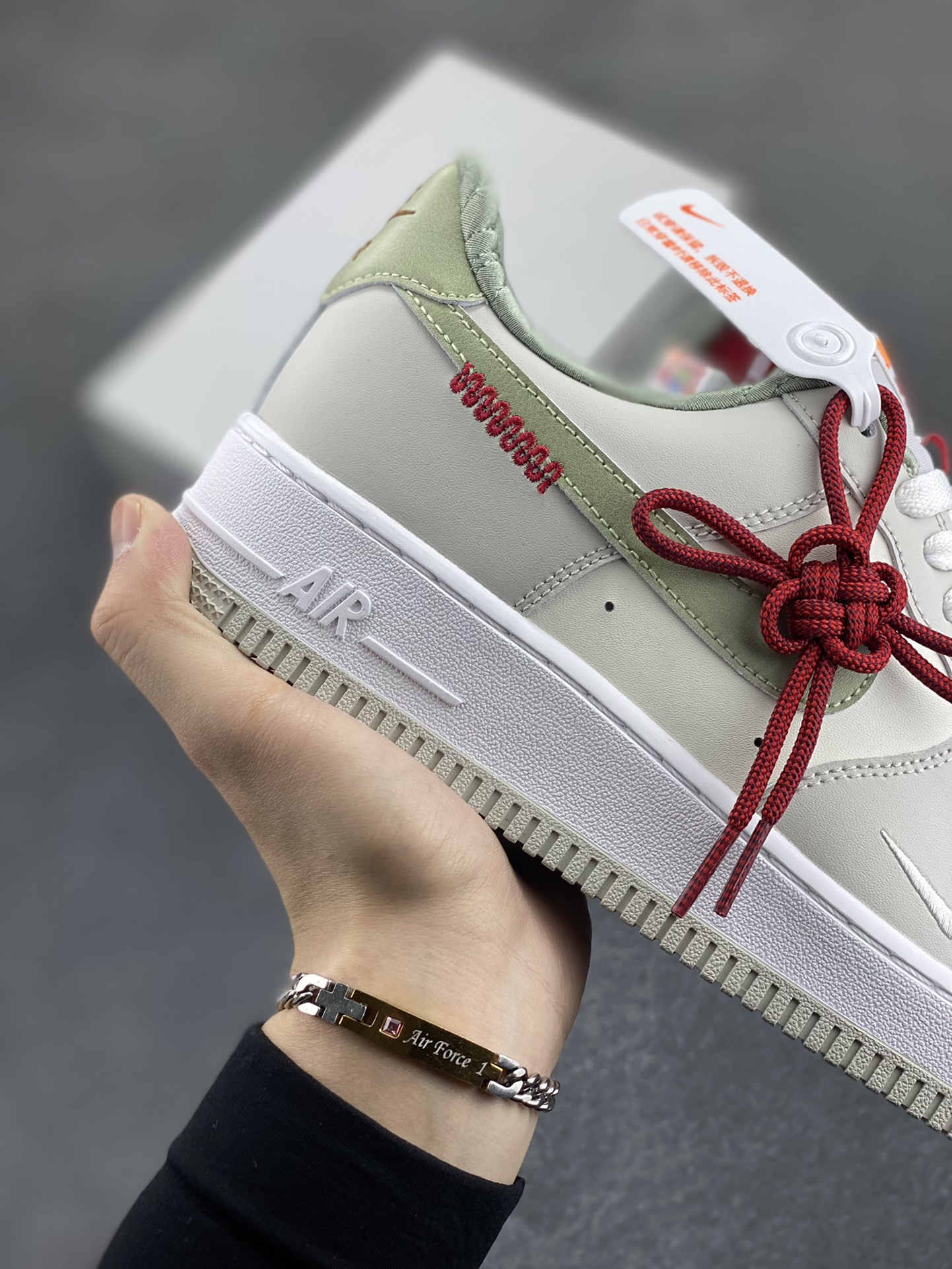 图片[6]-Air Force 1 Low 蛇年牛油果绿 原楦头原纸板 打造纯正空军版型 #专注外贸渠道 全掌内置蜂窝气垫 #原盒配件 原厂中底钢印、拉帮完美 货号：HV6000-131 尺码：35.5 36 36.5 37.5 38 38.5 39 40 40.5 41 42 42.5 43 44 44.5 45-选品中心