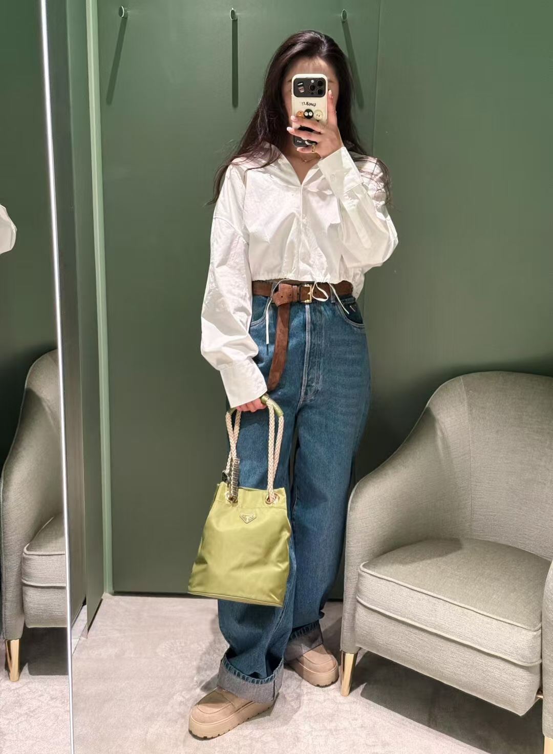 Prada Product _ddCqfcMlI_bcFHAtafAKhcOZv10hfKzJQF6XHMQ