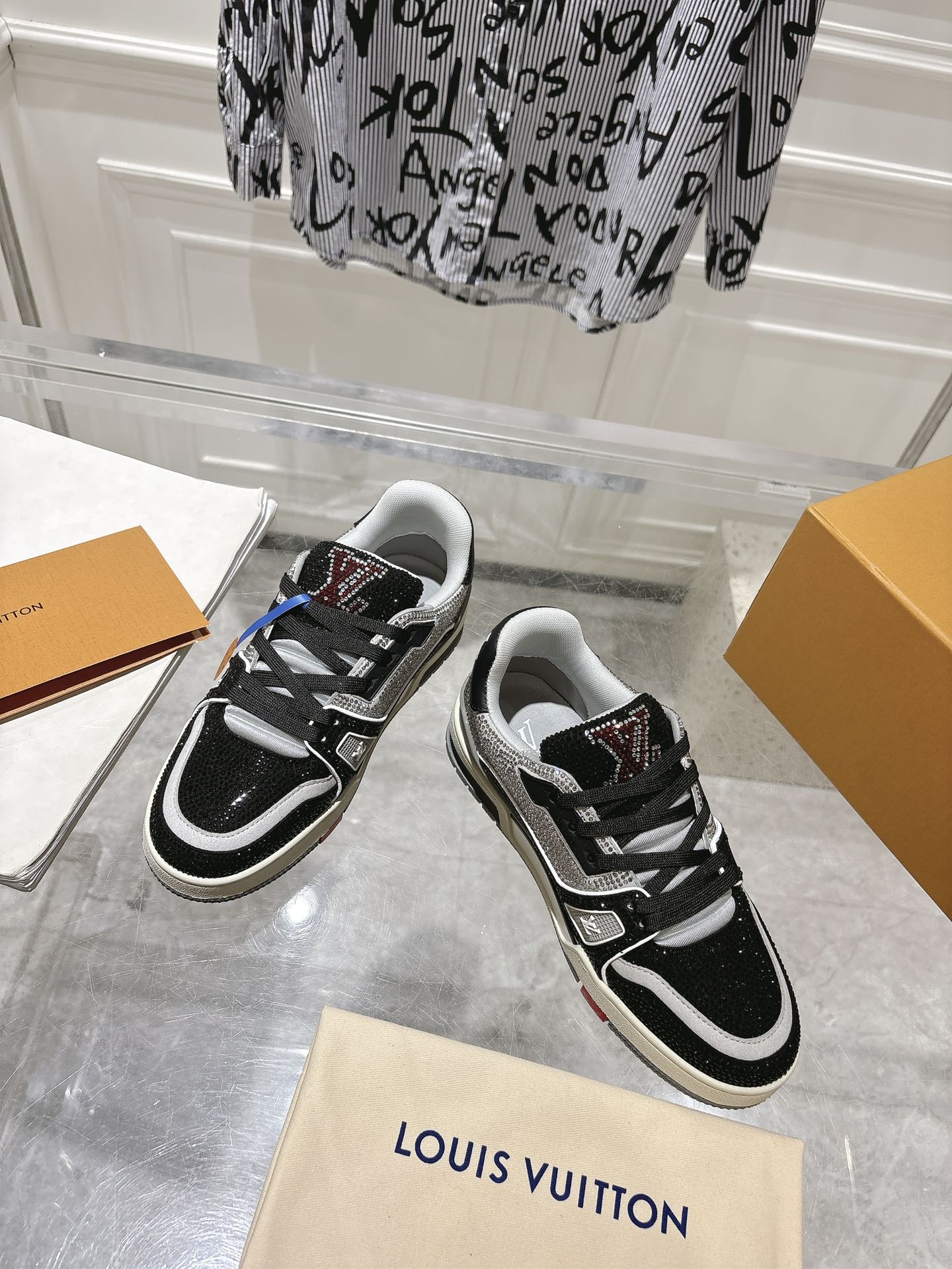 [Louis Vuitton Women