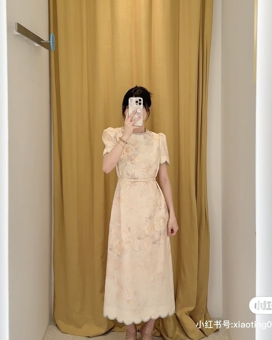 NO:321255,Model number G25030398 ZIMMERMAN*Zimmerman Australian brand High-end custom cotton-linen blend fabric, high-end heavy industry diamond-inlaid beads wavy flower print with bow belt waist slimming puff sleeves short-sleeved dress!  1.2.3.4/SMLXL (2 size bust 94, sleeve length 24, skirt length 127) hair, skirts, T-shirt, alexander wang19860909款号G25030398 ZIMMERMAN*兹默曼澳洲品牌 高端定制棉麻混纺面料、高级感重工镶钻钉珠波浪边花朵印花搭配蝴蝶结腰带收腰显瘦泡泡袖短袖连衣裙！1.2.3.4/SMLXL（2码胸围94,袖长24,裙长127）发,,skirts,T-shirt,alexander wang,Women's clothing