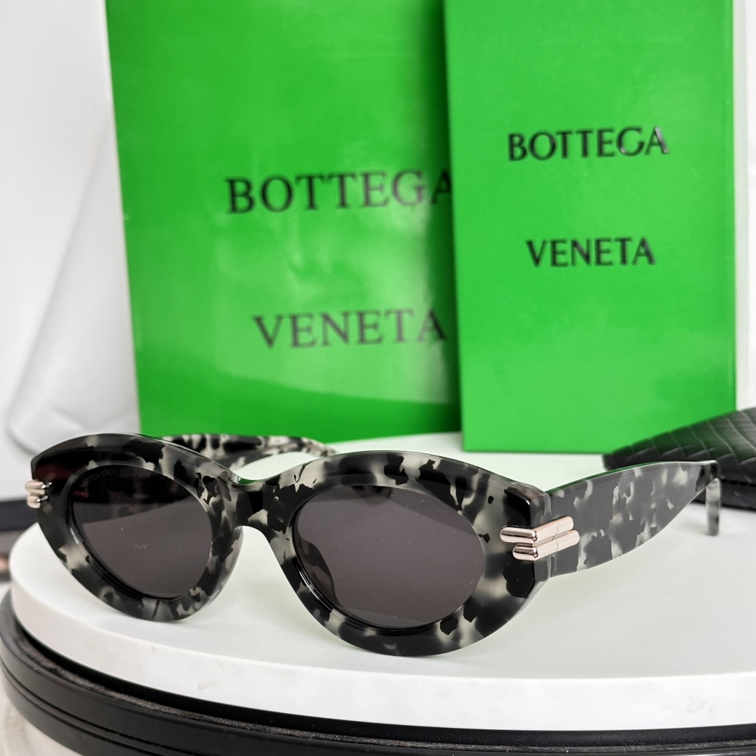 ‼️BOTTEGA VENET*☄️
MODEL：BV1322S
SIZE：132口1-120