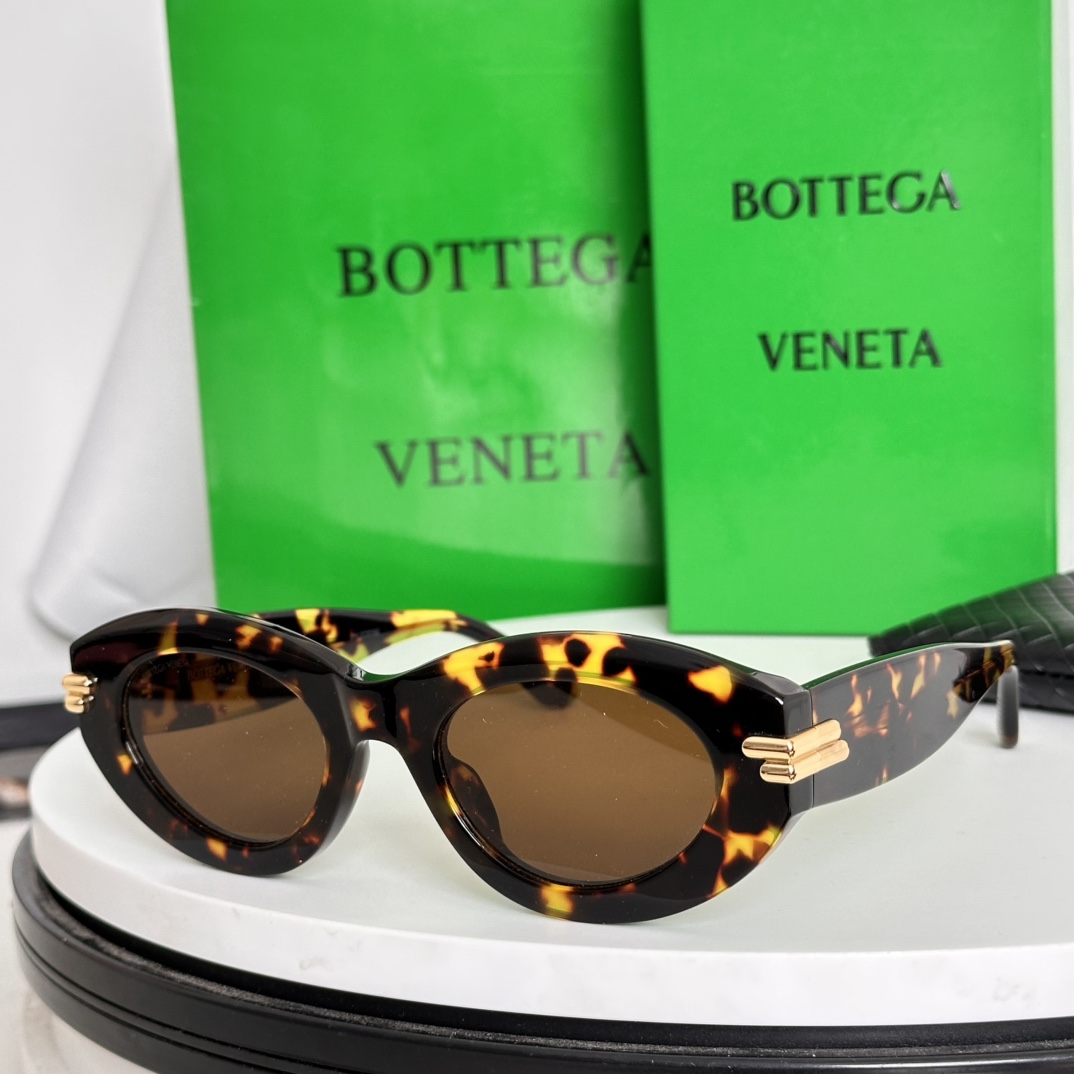 ‼️BOTTEGA VENET*☄️
MODEL：BV1322S
SIZE：132口1-120