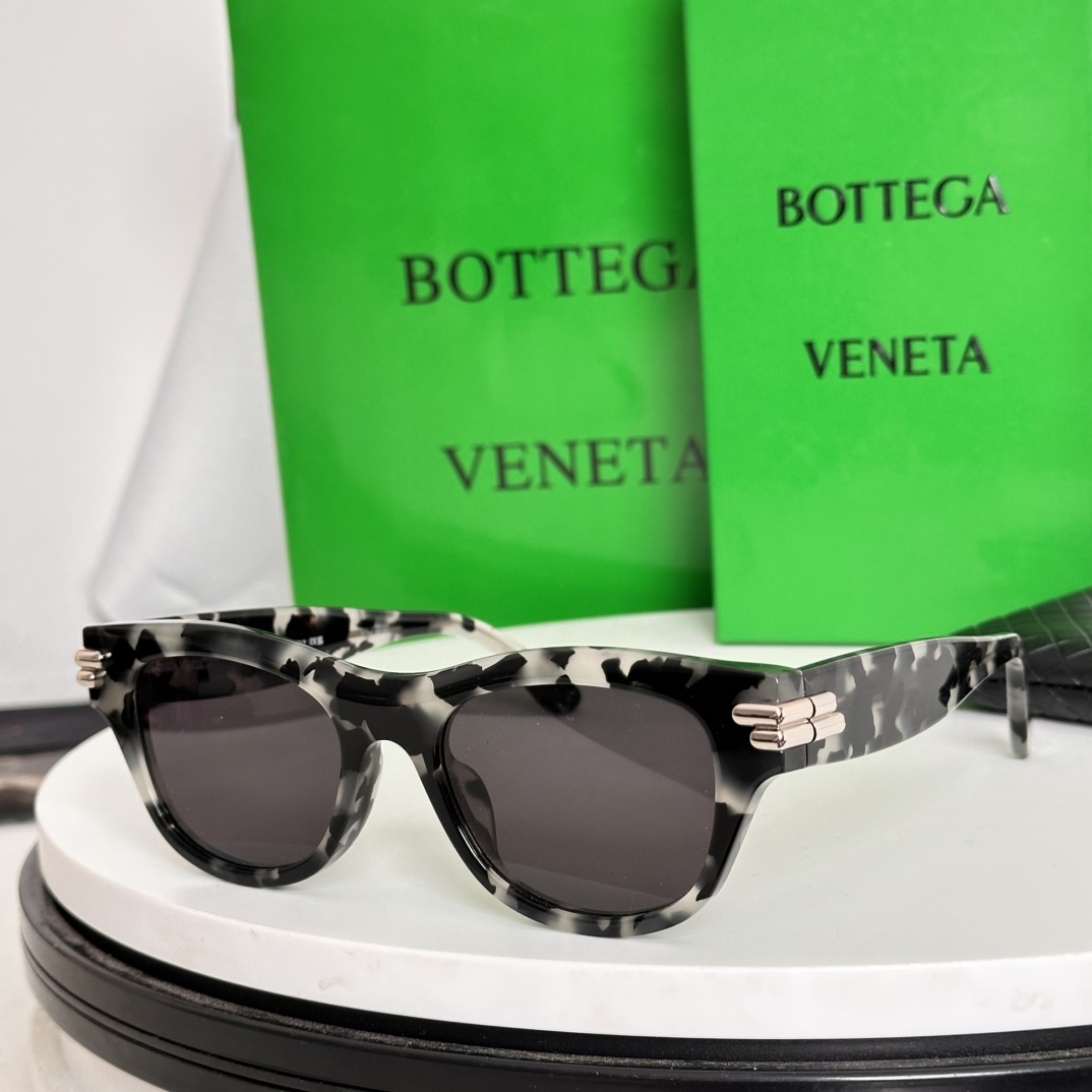  ‼️BOTTEGA VENET*
MODEL：BV1323SK
SIZE：132口1-120🦉

