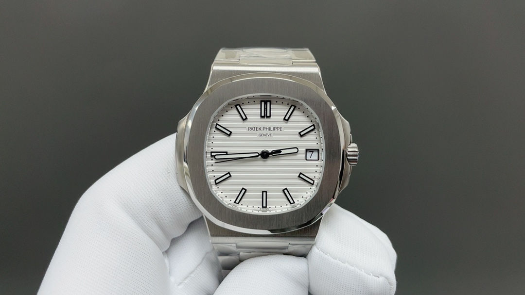 Patek Philippe PPF “钢王”蜕变，百达翡丽 PP 鹦鹉螺5711全新升级款