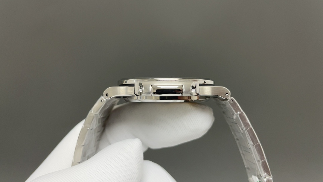 Patek Philippe PPF “钢王”蜕变，百达翡丽 PP 鹦鹉螺5711全新升级款