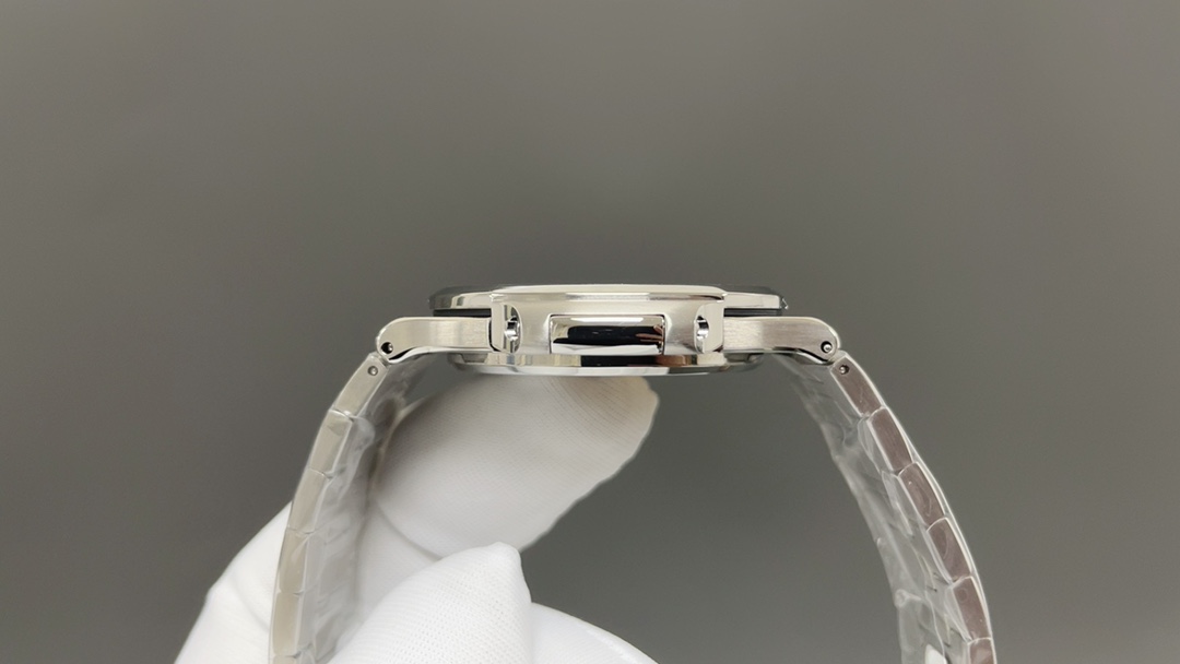 Patek Philippe PPF “钢王”蜕变，百达翡丽 PP 鹦鹉螺5711全新升级款