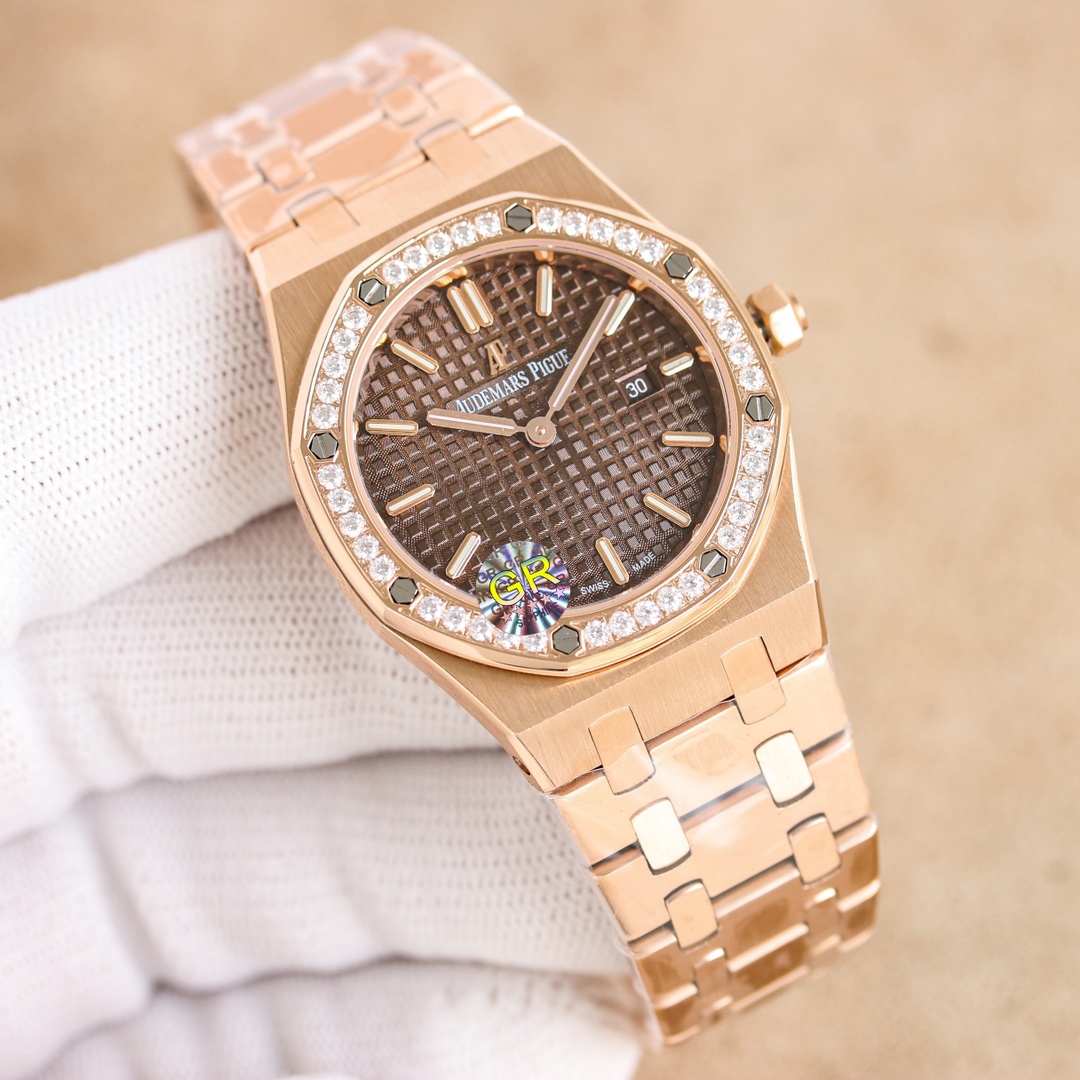Audemars Piguet Royal Oak Diamond Watch Review: Luxury Design and Precision Craftsmanship - 图片 3
