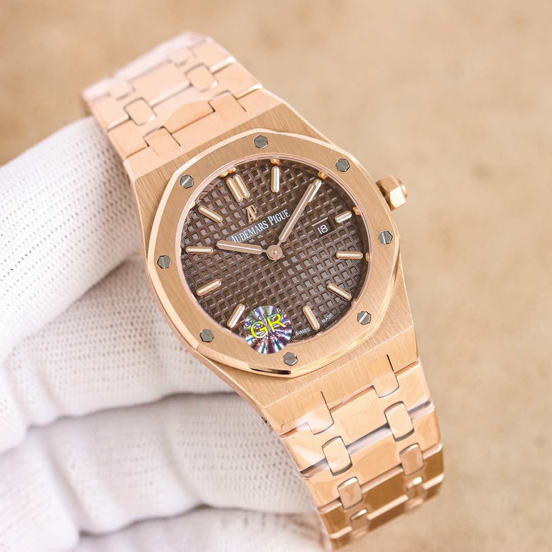 Audemars Piguet Royal Oak Diamond Watch Review: Luxury Design and Precision Craftsmanship - 图片 2