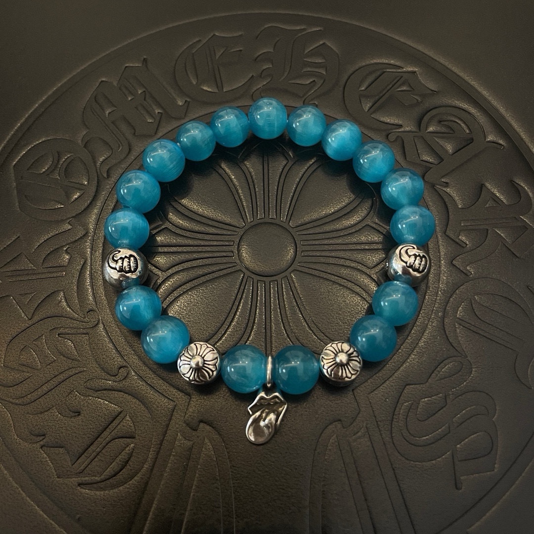 NO:115006,Batch New model [Counter Quality] Chrome Hearts Croxin Classic retro multi-element Blue cat eye bracelet Bracelet, different pattern design styles with concave and convex shapes present a unique style Cross Scout flower is Croxin's ambition, so it lasts for a long time Genuine version Chrome Hearts Croxin Difference to the market ordinary light version Corresponding to the quality of the version Benchmarking, looking at the details of the letter printing, retro old gray oxygen level. Seiko version!  !  !  Pure handmade ~ Authentic model opening must-have fashion and fashion, both men and women can wear it, same style for couples, original official website, rock punk style silver style, retro elements, trendy and versatile!  , jewelry boutique, chrome hearts, chrome hearts, bracelet19860909批 新款【专柜品质】Chrome Hearts克罗心 经典复古多元素 蓝色猫眼石手链 手串,凹凸造型不同的花纹设计风格 呈现出与众不同 十字架 童军花是克罗心的志 所以更经久不衰 正品打版Chrome Hearts克罗心 区别市场普通轻版 对版对标品质 看字印细节 复古做旧灰氧程度.精工版本！！！ 纯手工打造 ～正品开模潮流时尚必备 男女均可佩戴 情侣同款 官网原版 摇滚朋克泰银风格 复古元素 潮流百搭！,饰品精品,chrome hearts,chrome hearts,bracelet,Jewelry