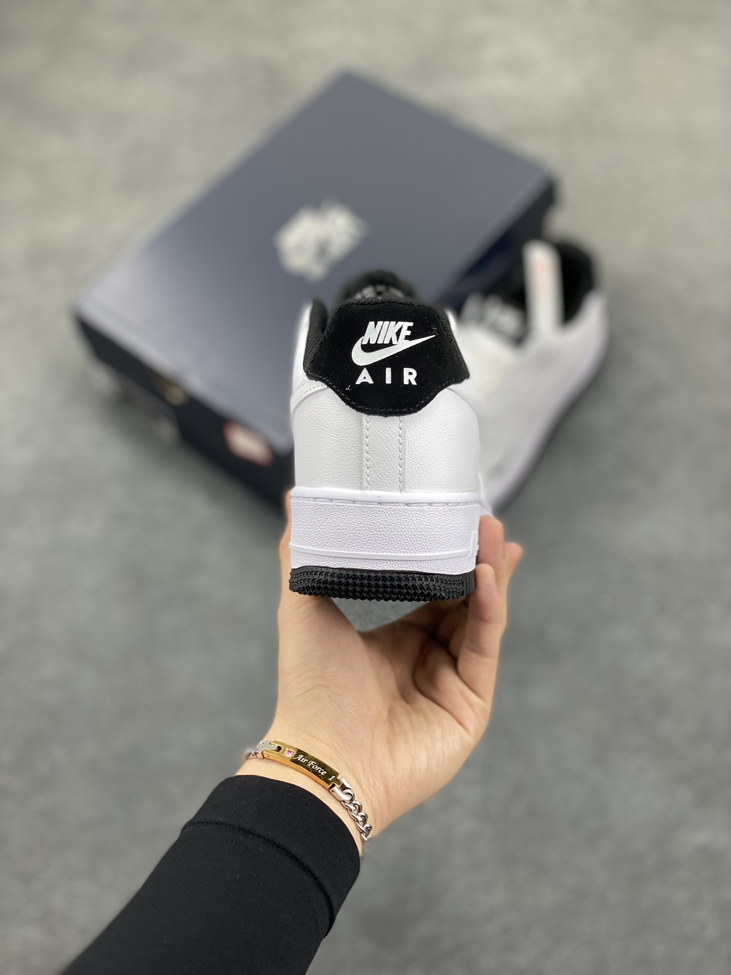 图片[4]-Air Force 1\’ 07 白黑小勾 原楦头原纸板 打造纯正空军版型 专注外贸渠道 全掌内置蜂窝气垫 #原盒配件 原厂中底钢印、拉帮完美 货号：HM9483-101 尺码：36 36.5 37.5 38 38.5 39 40 40.5 41 42 42.5 43 44 44.5 45-选品中心