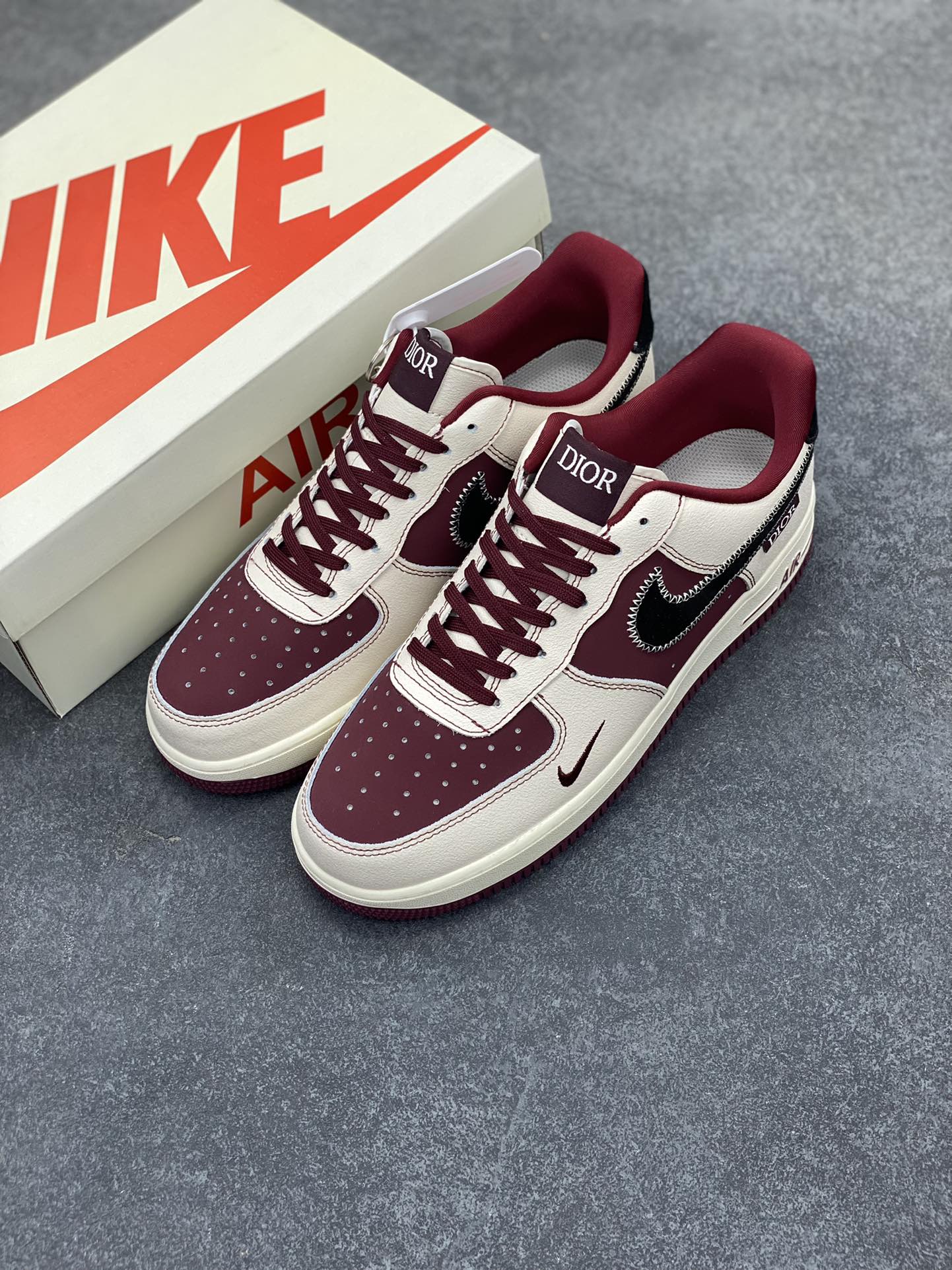 图片[8]-NIke Air Force 1 \’07 Low “迪奥联名——米酒红”空军一号 低帮 运动鞋 休闲鞋 折边针车 工艺难度大 原楦头原纸板 原装鞋盒 定制五金配件 内置全掌气垫 原厂鞋底 货号：KK1988-046 尺码：36 36.5 37.5 38 38.5 39 40 40.5 41 42 42.5 43 44 44.5 45-选品中心