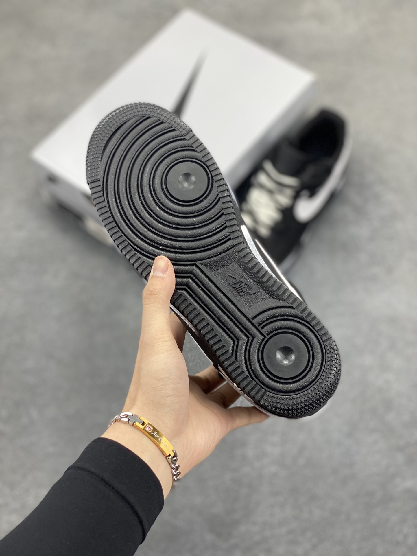 图片[5]-Nike Air Force 1 Low’07 高街off风 空军一号低帮休闲板鞋 定制皮料 定制鞋盒 配件齐全 原楦原纸板 纯正空军版型 内置全掌气垫 货号：ZH0316-059 尺码：36 36.5 37.5 38 38.5 39 40 40.5 41 42 42.5 43 44 44.5 45-选品中心