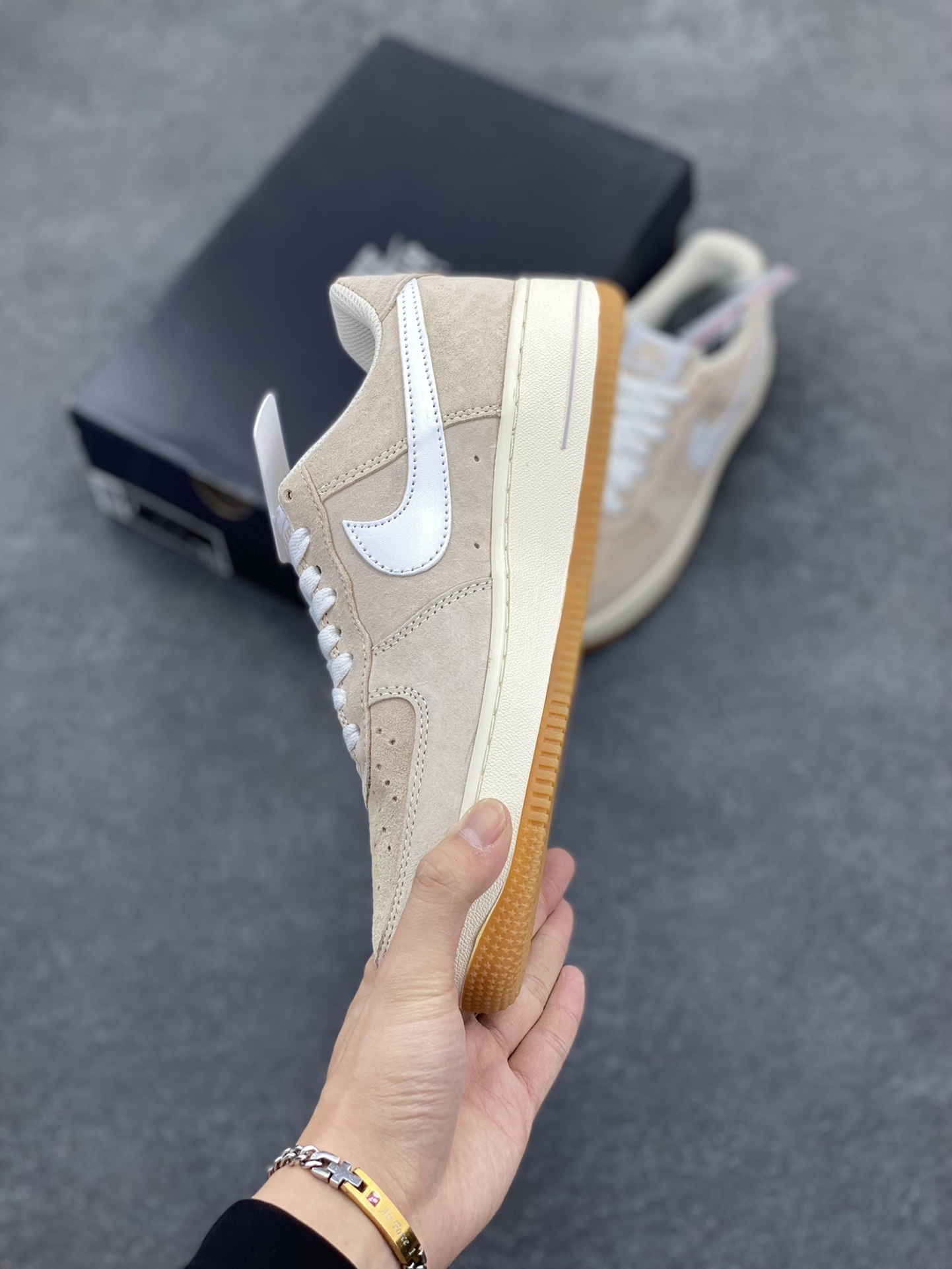 图片[3]-福利特价   Nike Air Force 1 Low 白棕麂皮生胶低帮空军一号休闲板鞋 定制皮料 原楦原纸板 纯正空军版型 高清洁度 内置全掌气垫 货号：AV0383-222 尺码：36 36.5 37.5 38 38.5 39 40 40.5 41 42 42.5 43 44 44.5 45-选品中心
