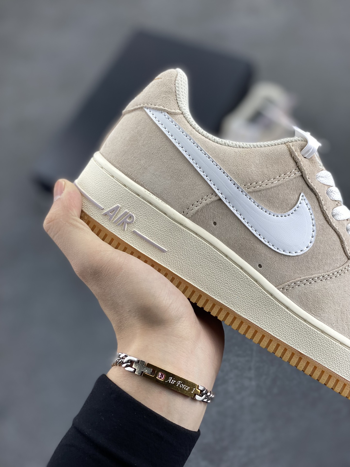 图片[6]-福利特价   Nike Air Force 1 Low 白棕麂皮生胶低帮空军一号休闲板鞋 定制皮料 原楦原纸板 纯正空军版型 高清洁度 内置全掌气垫 货号：AV0383-222 尺码：36 36.5 37.5 38 38.5 39 40 40.5 41 42 42.5 43 44 44.5 45-选品中心